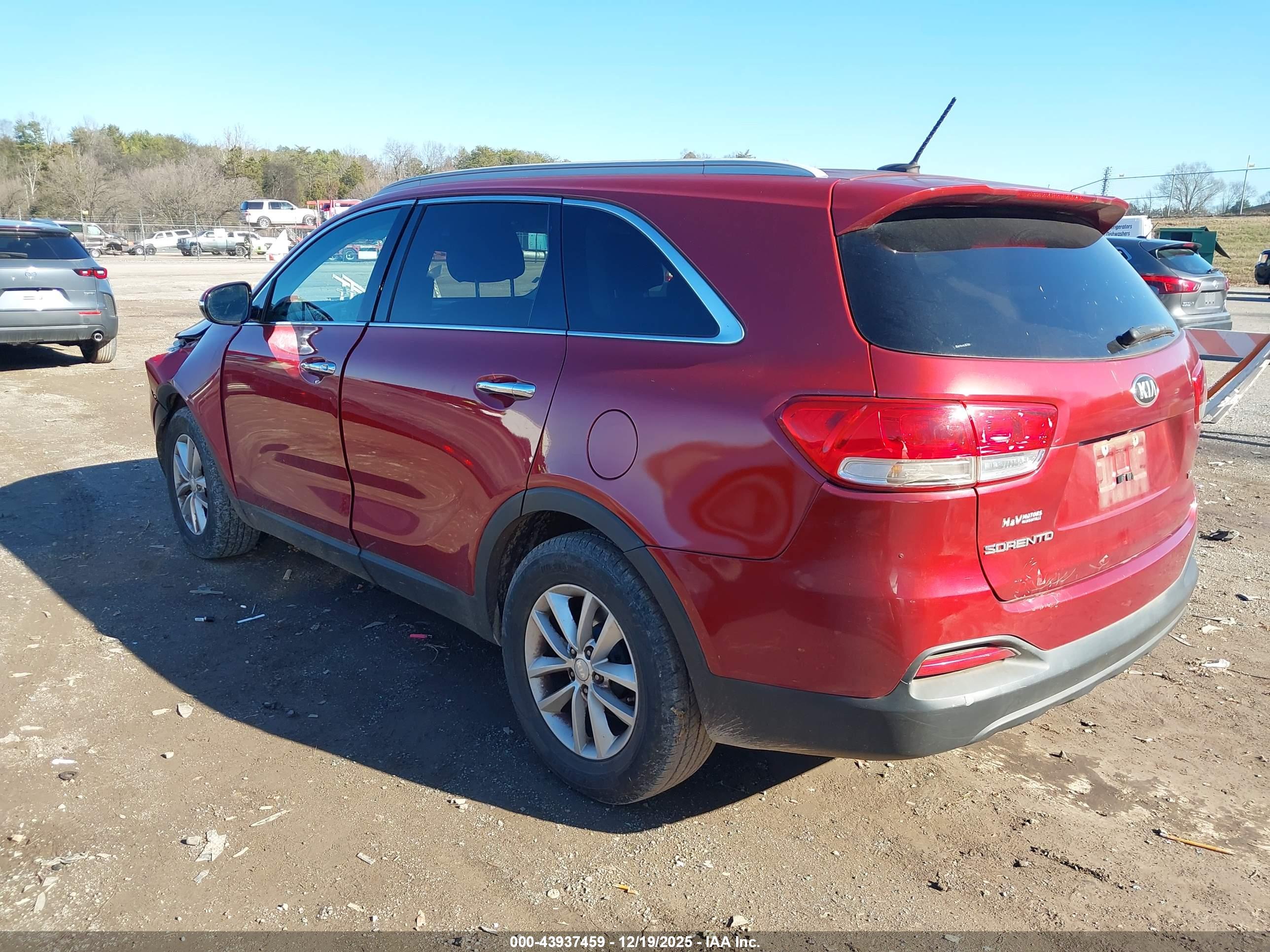 KIA SORENTO image 3