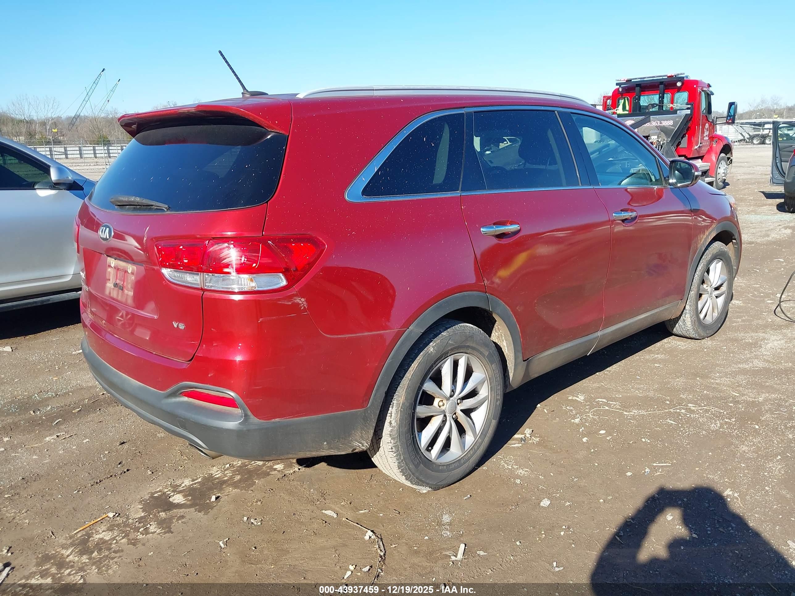 KIA SORENTO image 4