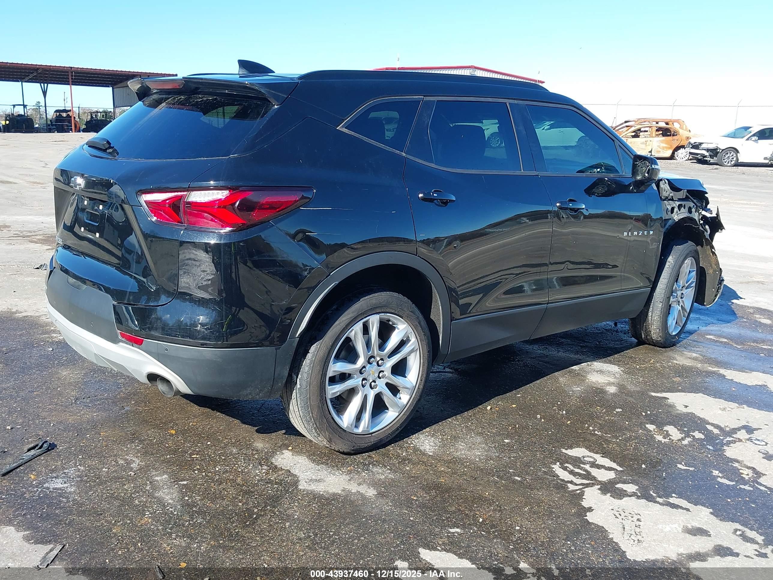 CHEVROLET BLAZER image 4