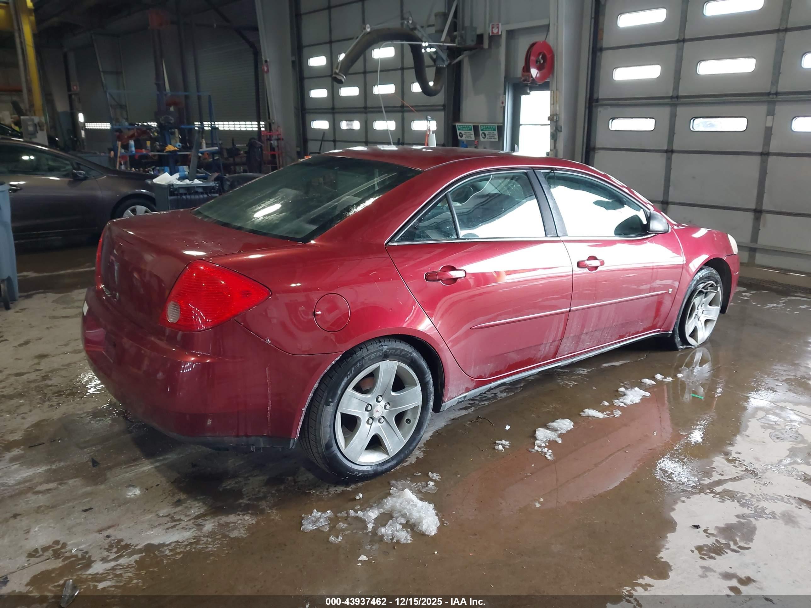 PONTIAC G6 image 4