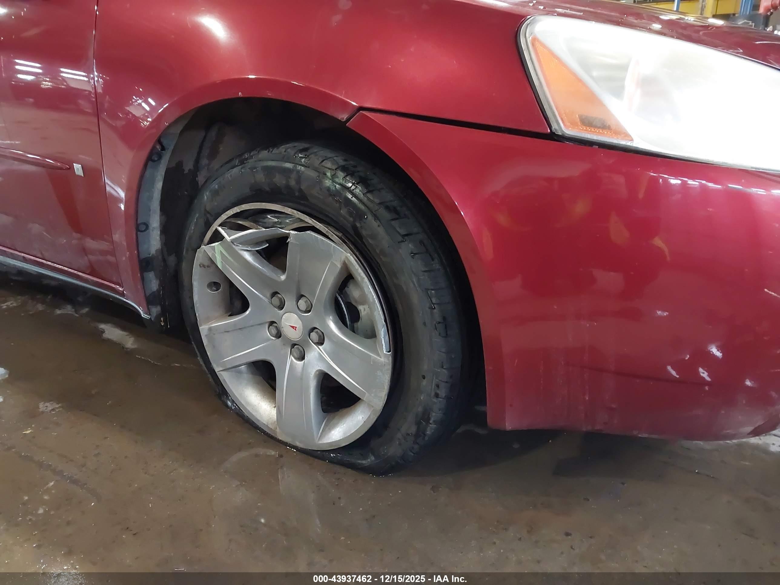 PONTIAC G6 image 6