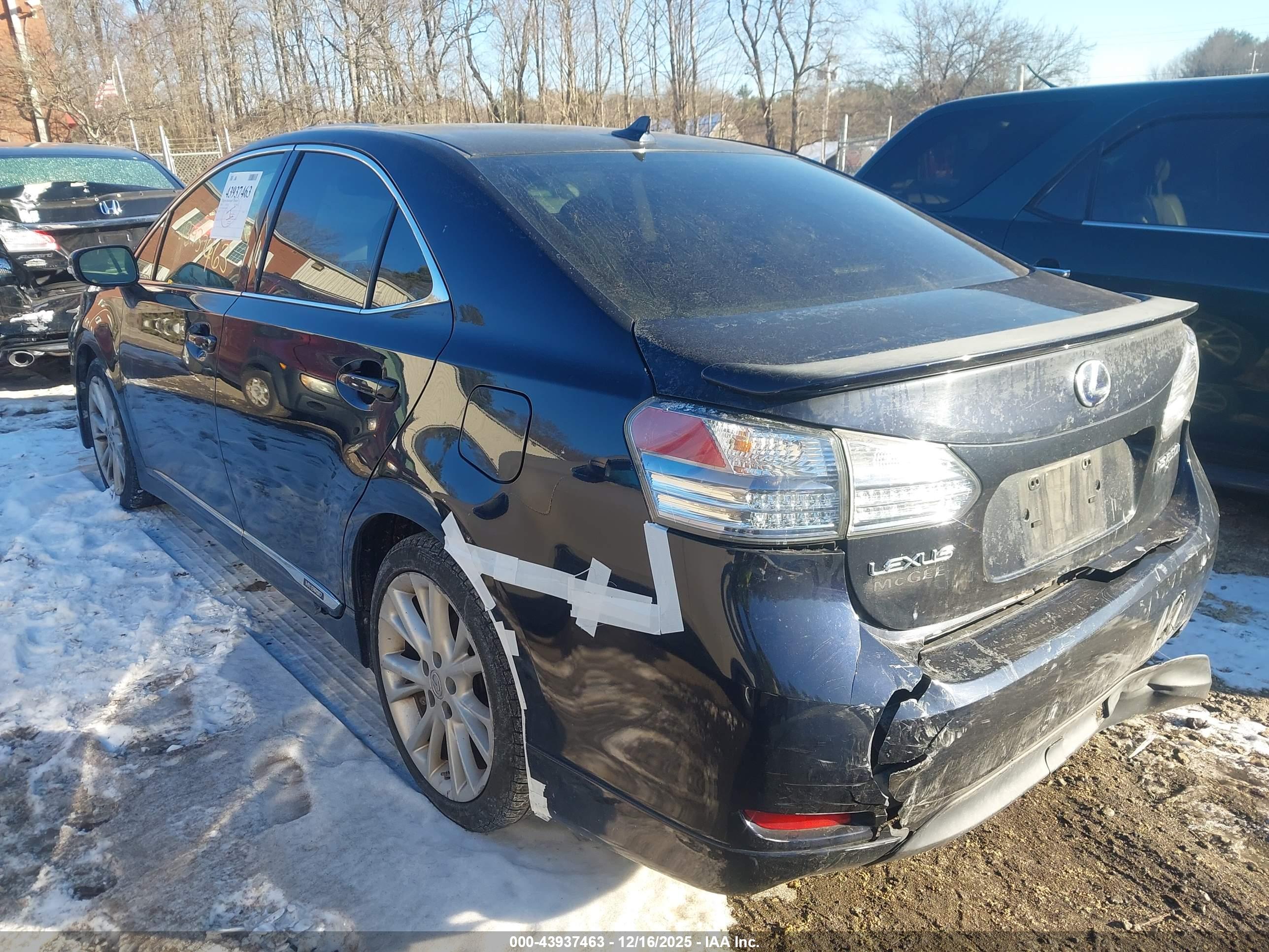 LEXUS HS image 3