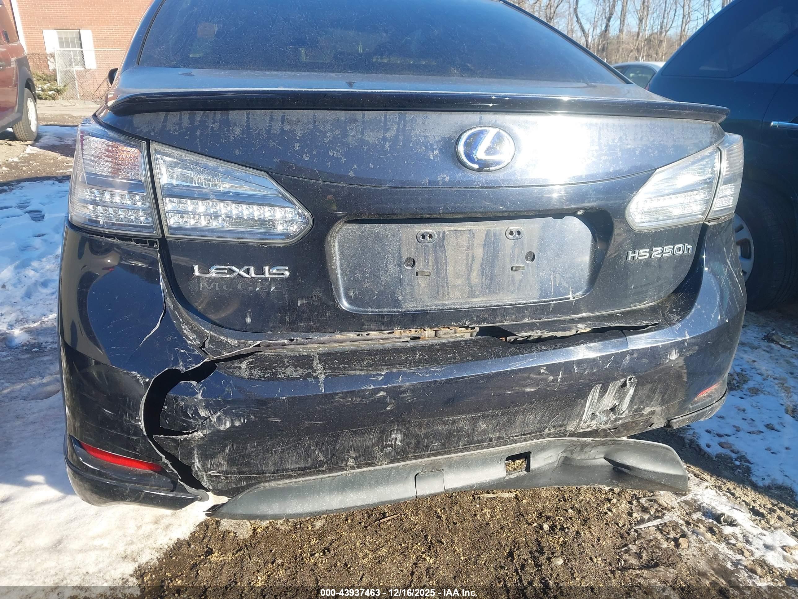 LEXUS HS image 6