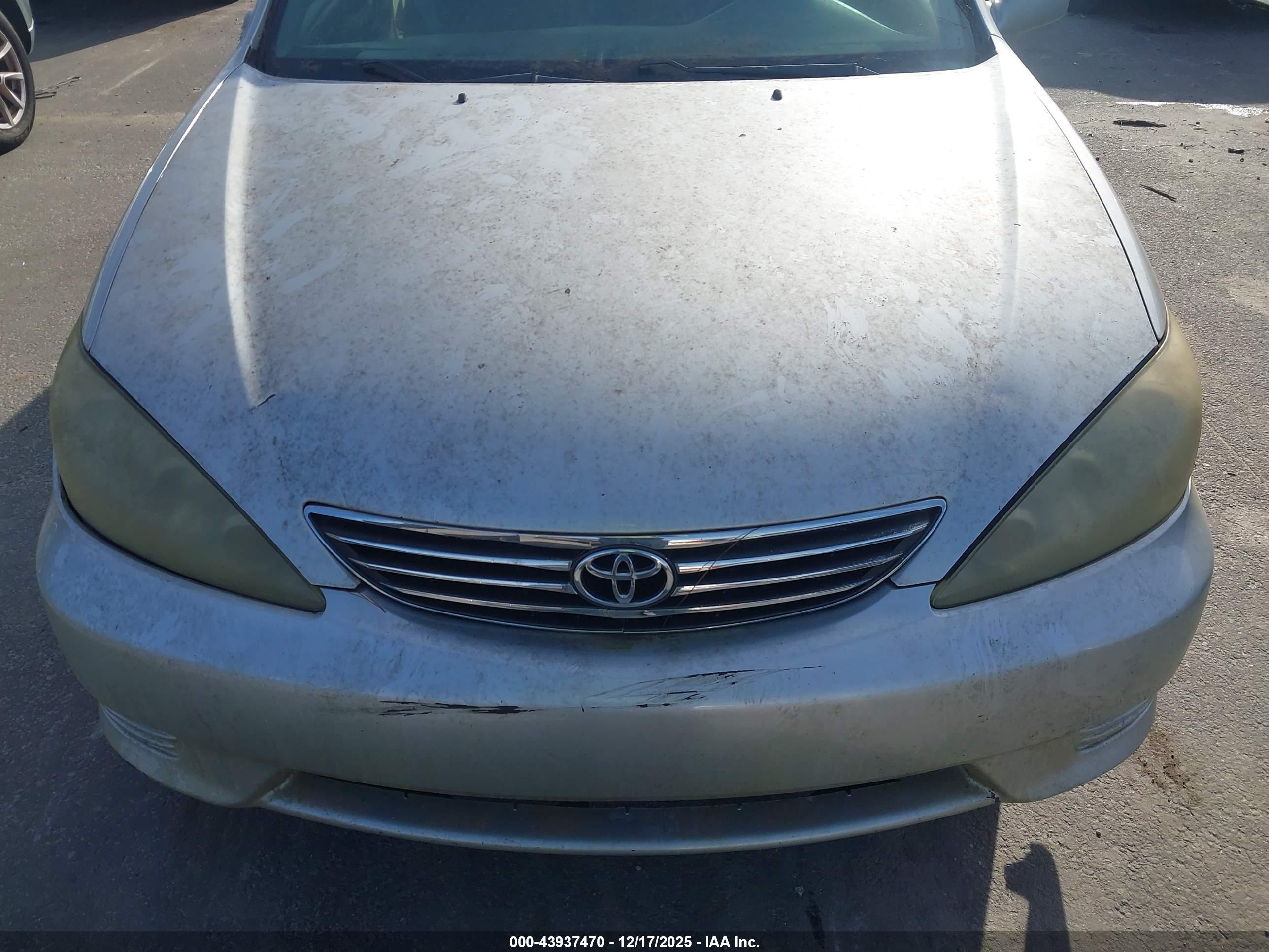 TOYOTA CAMRY image 6