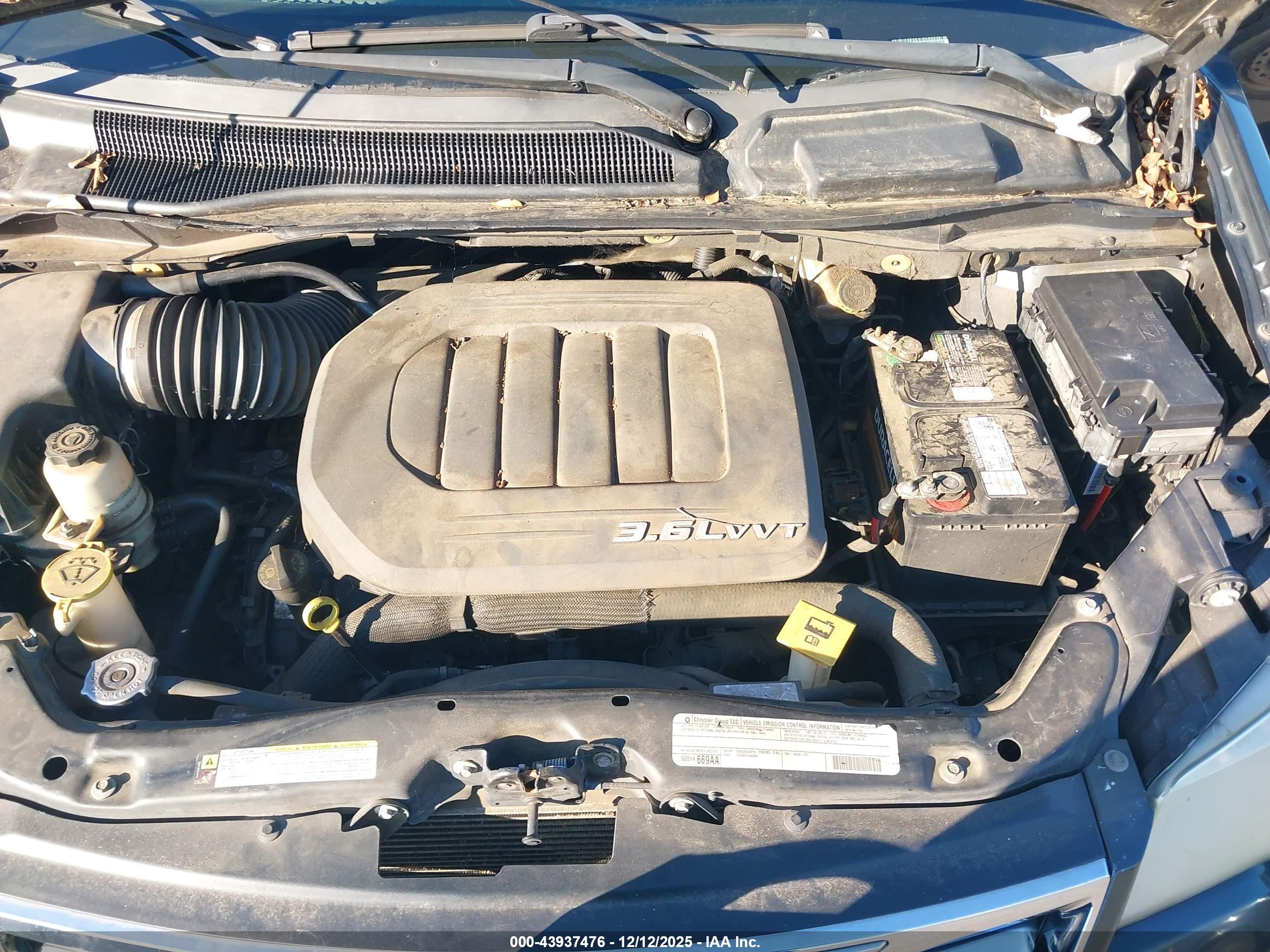 CHRYSLER TOWN image 10
