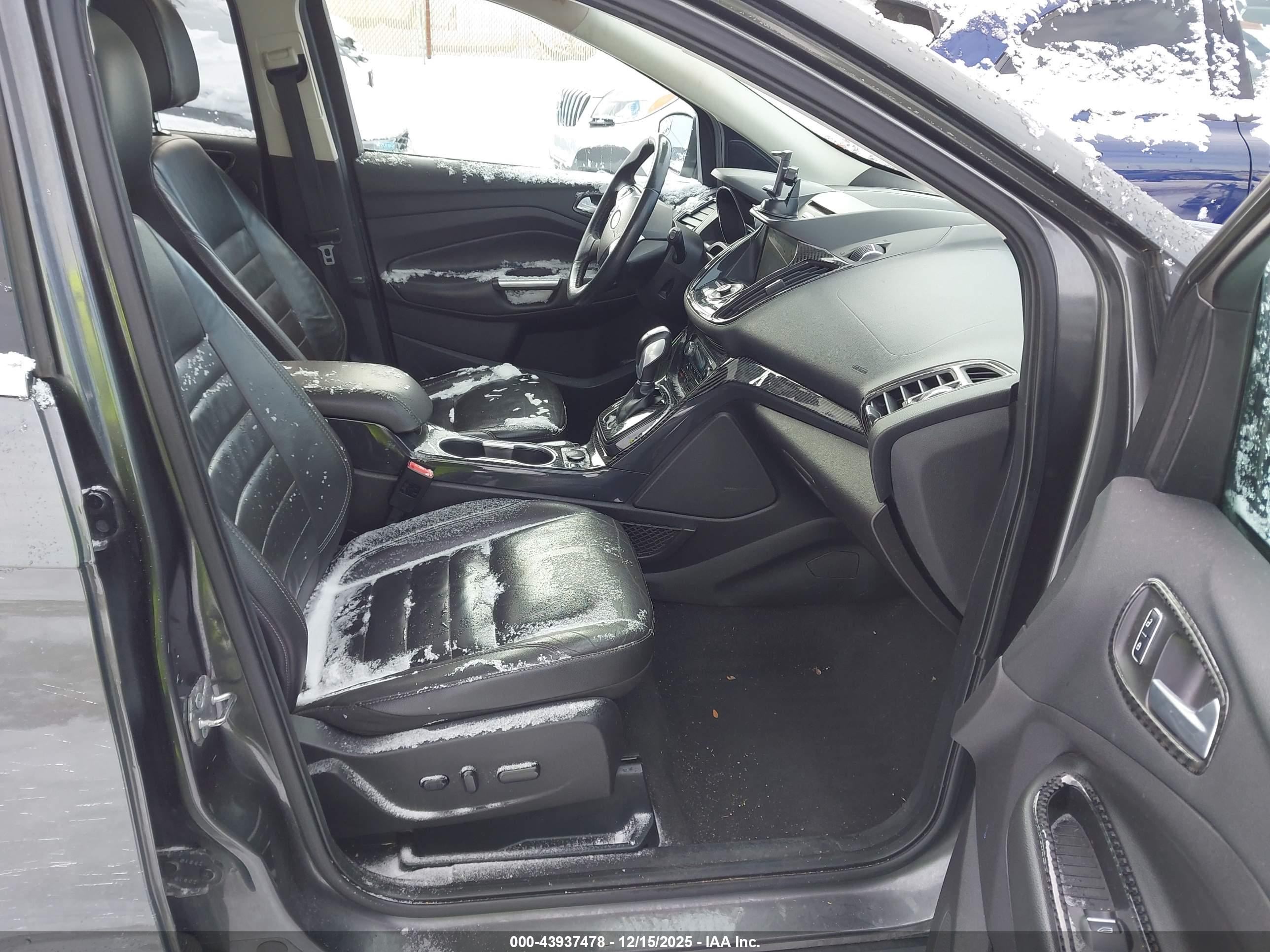 FORD ESCAPE image 5