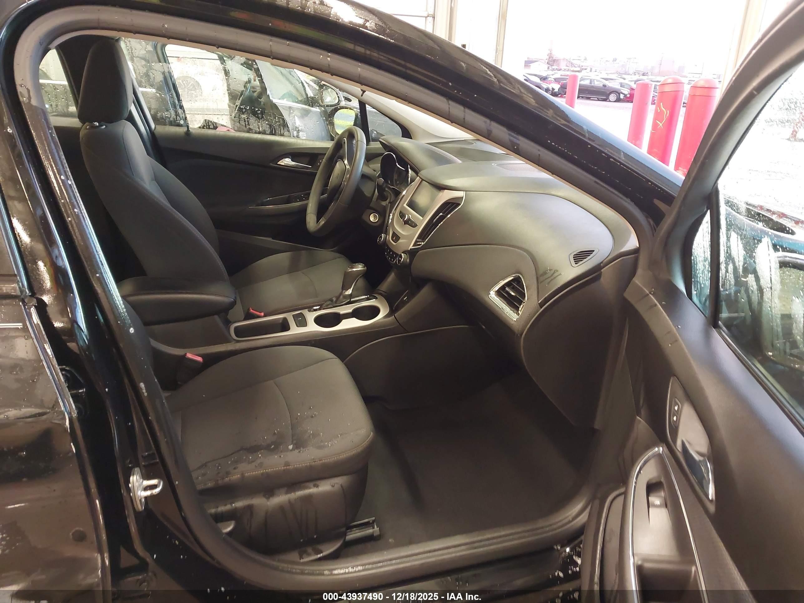 CHEVROLET CRUZE image 5