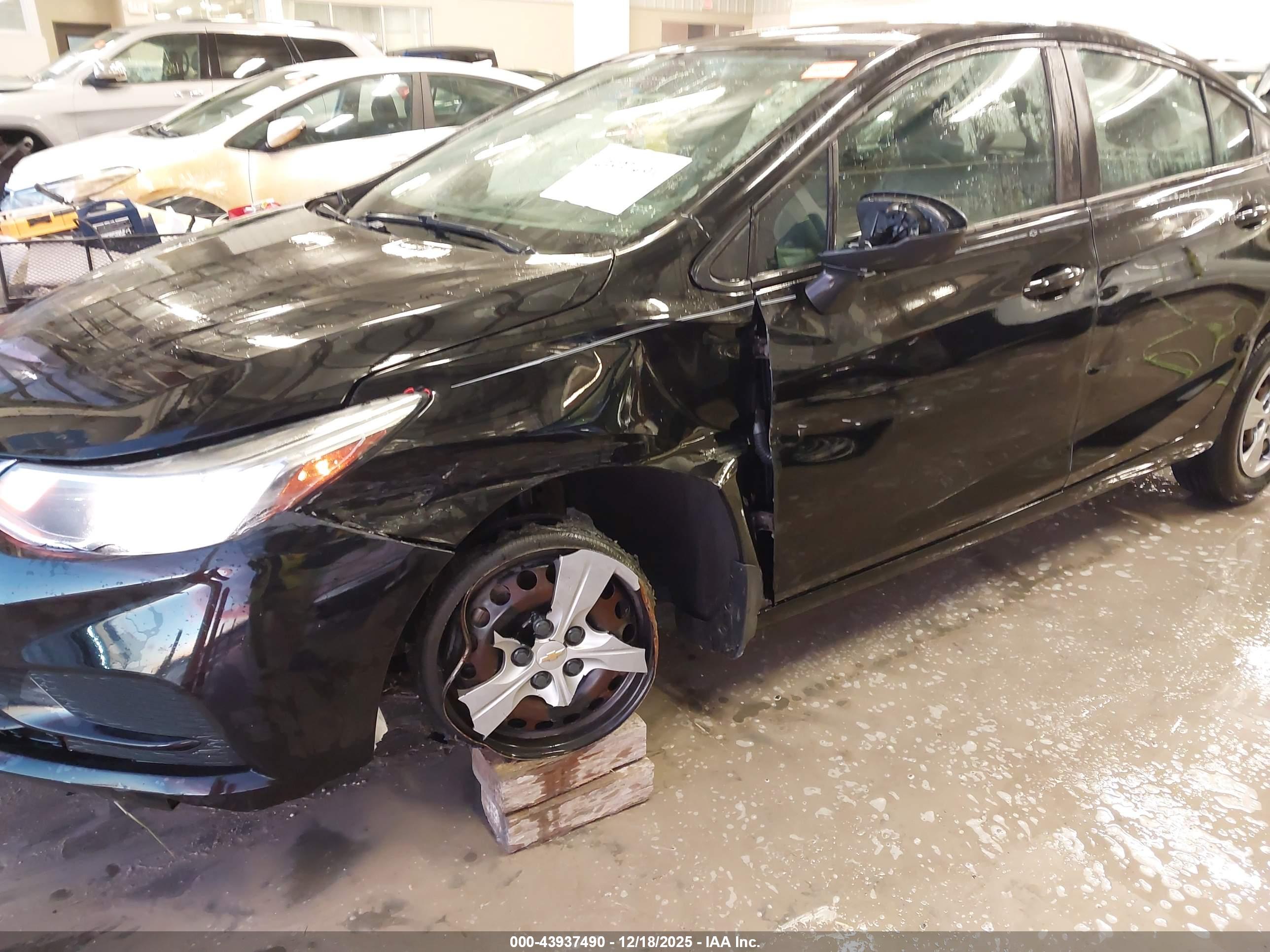 CHEVROLET CRUZE image 6