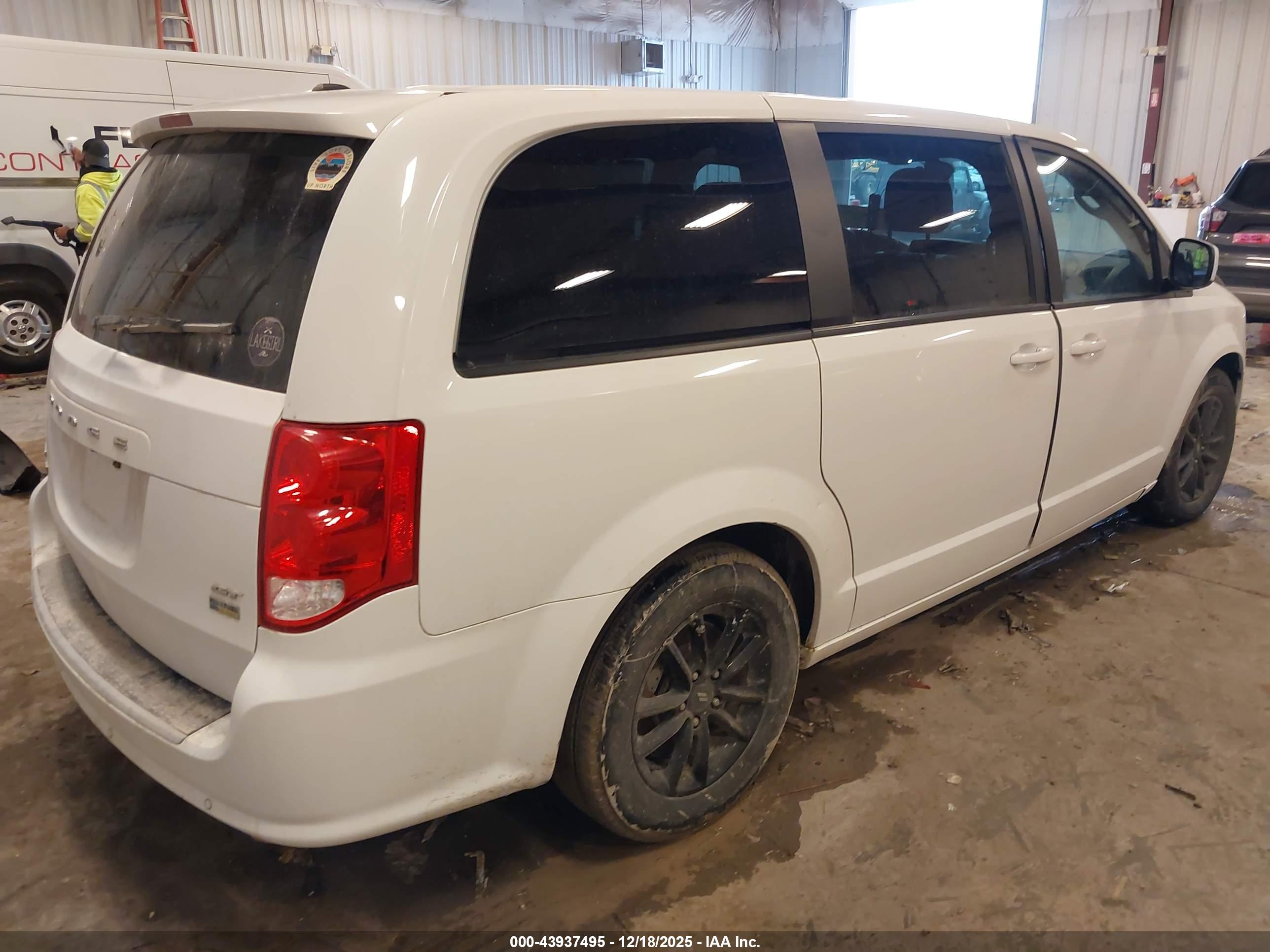 DODGE GRAND image 4