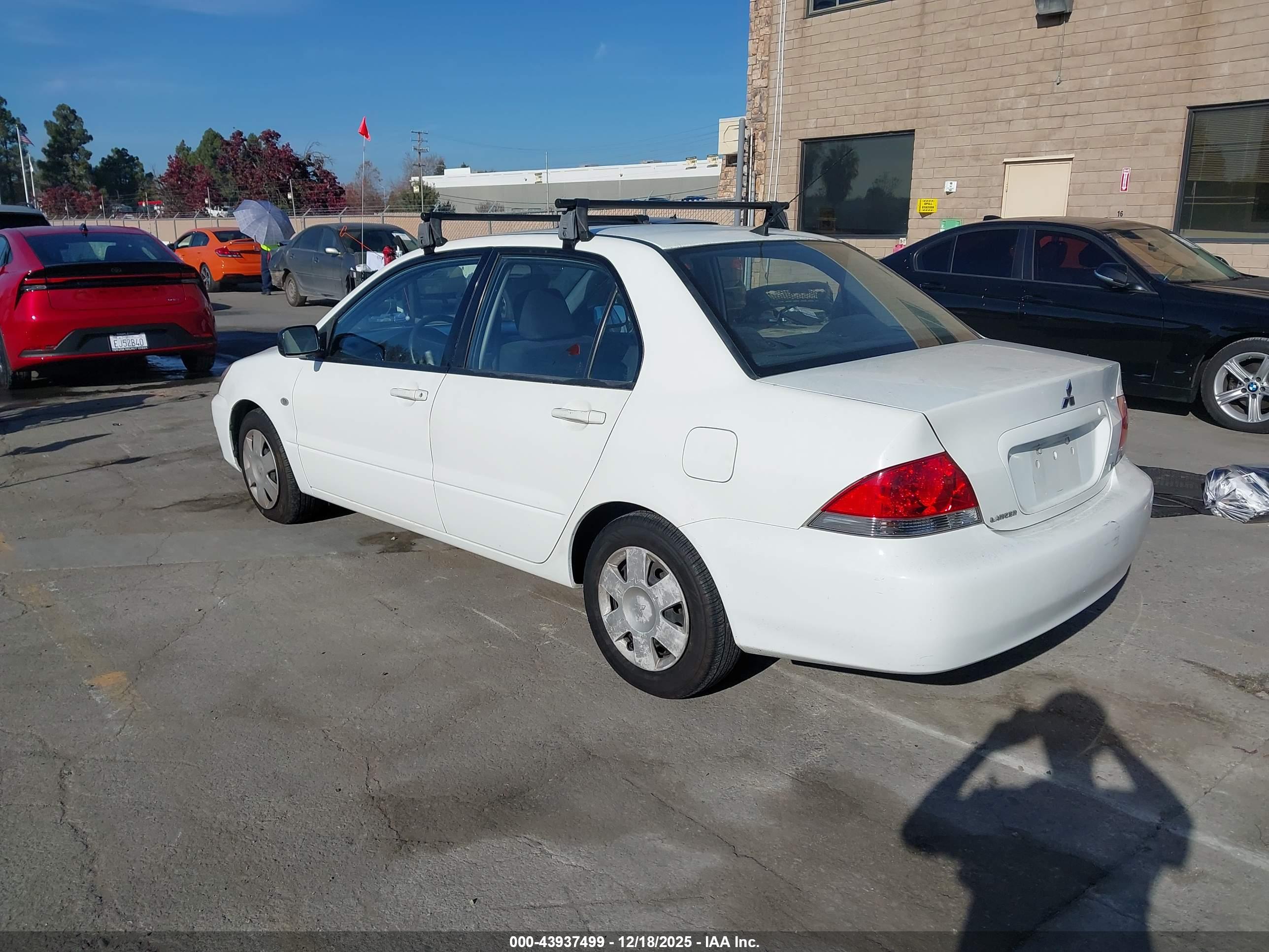 MITSUBISHI LANCER image 3