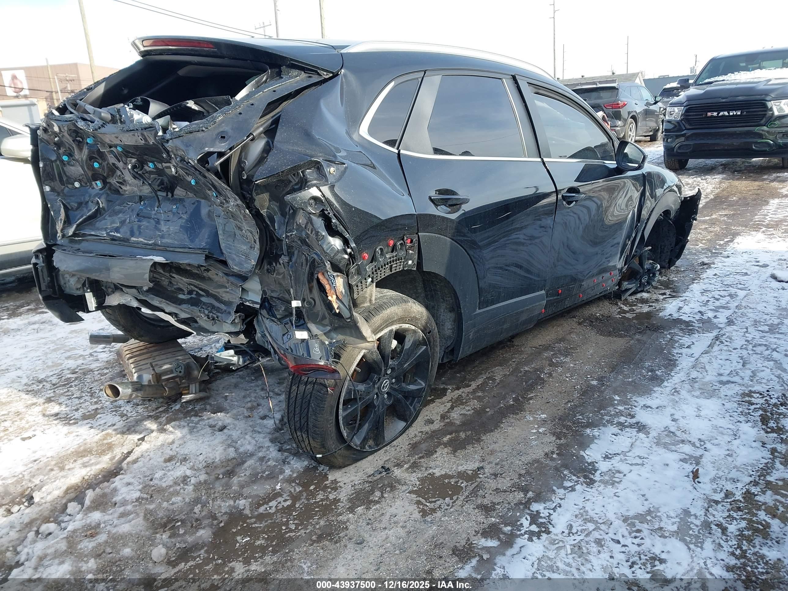 MAZDA CX-30 image 4