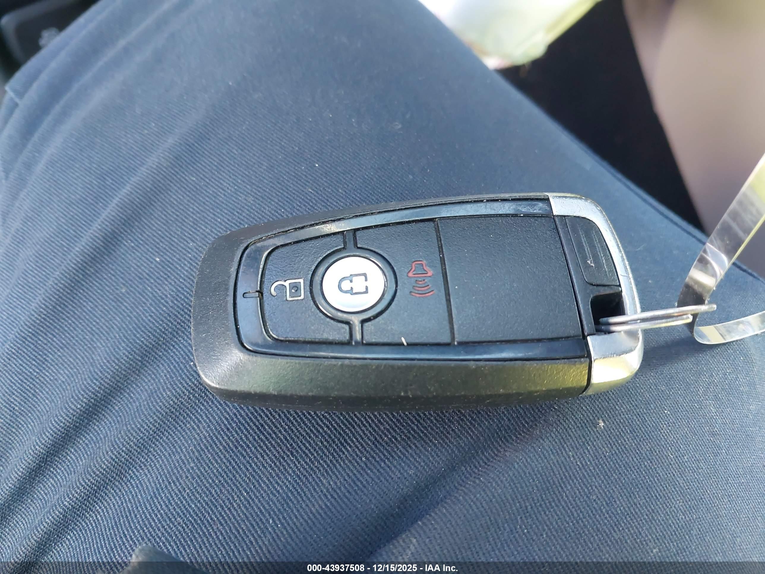FORD ESCAPE image 11