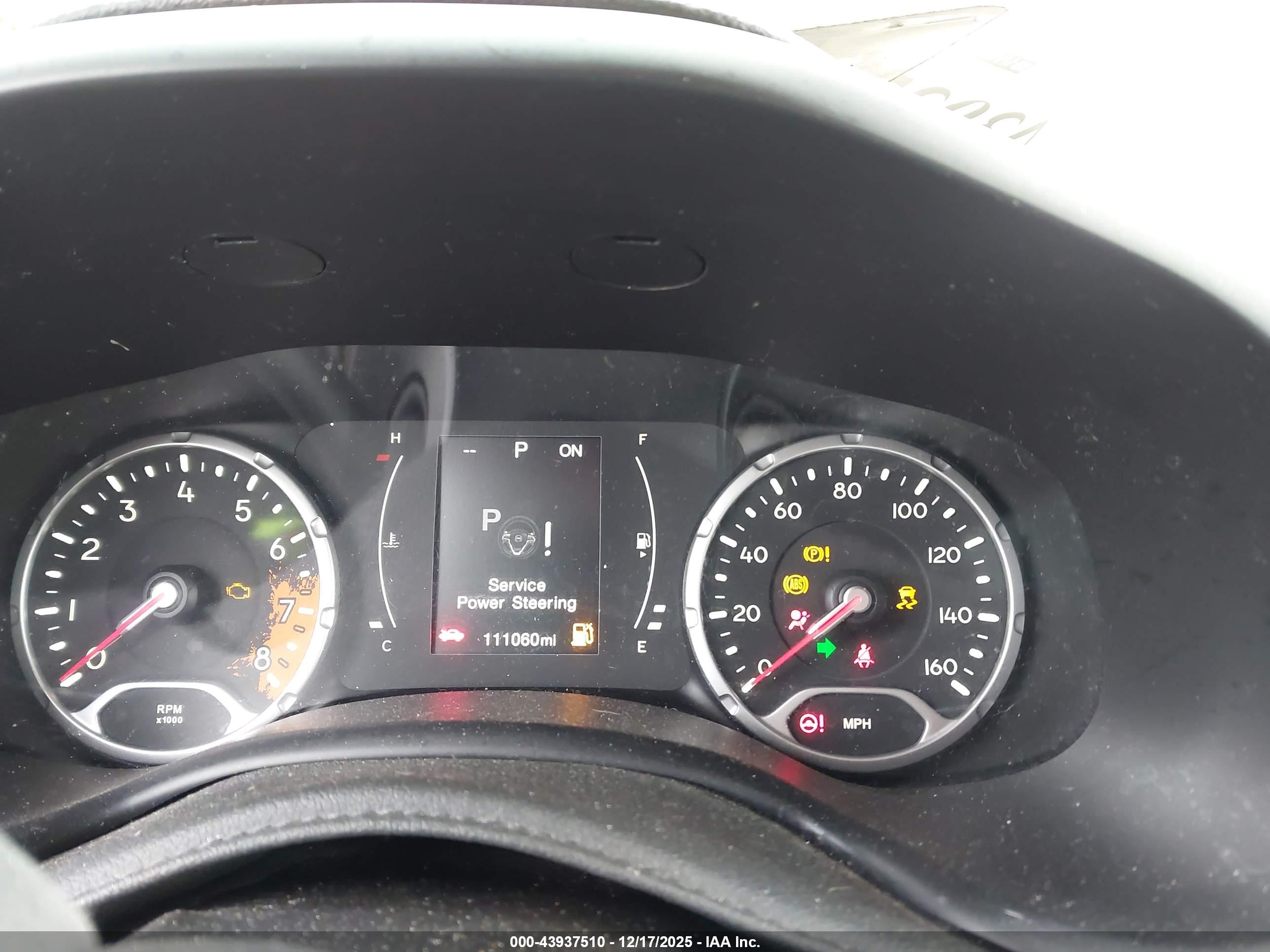 JEEP RENEGADE image 7