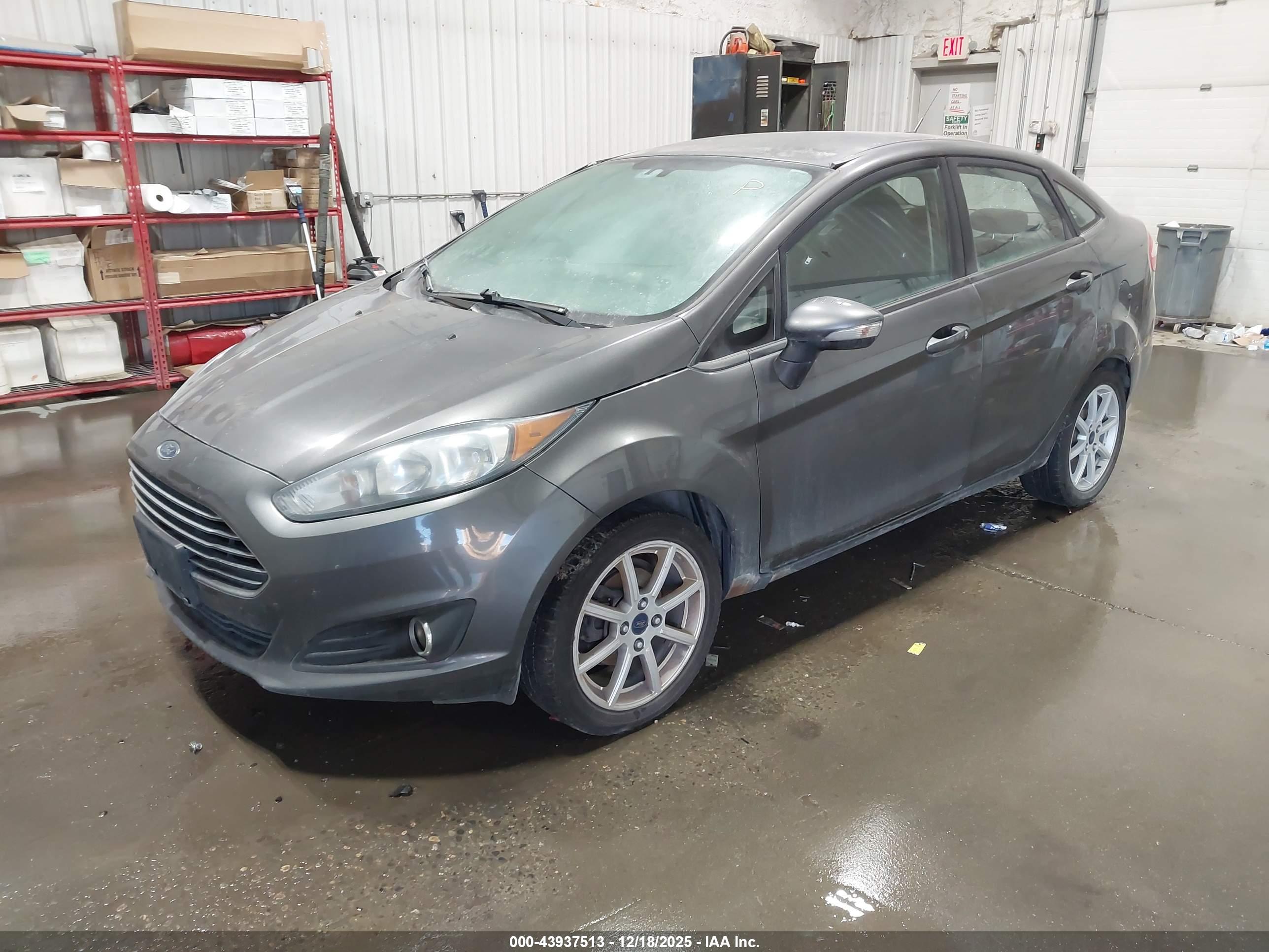 FORD FIESTA image 2
