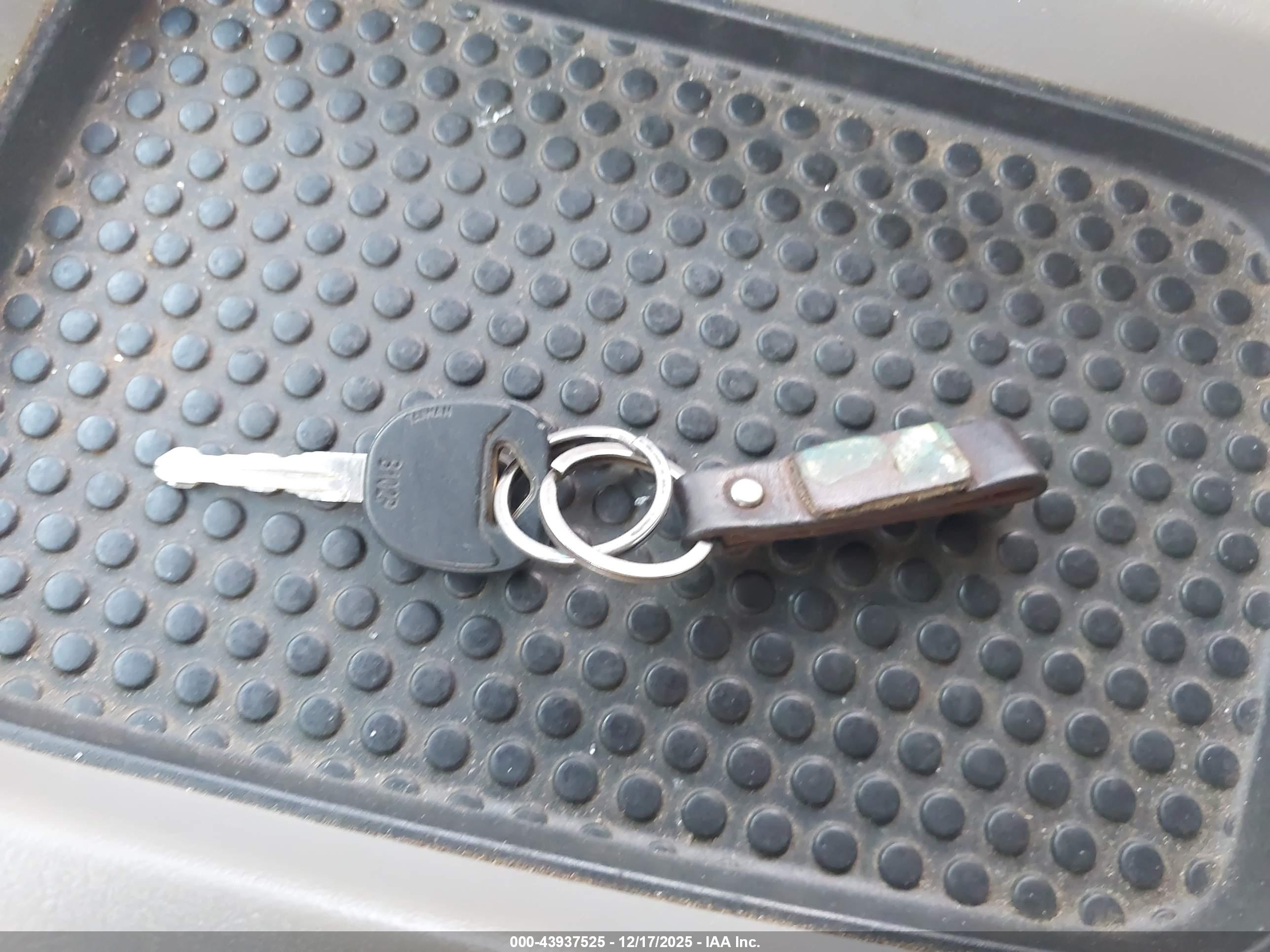 CHEVROLET SILVERADO image 11