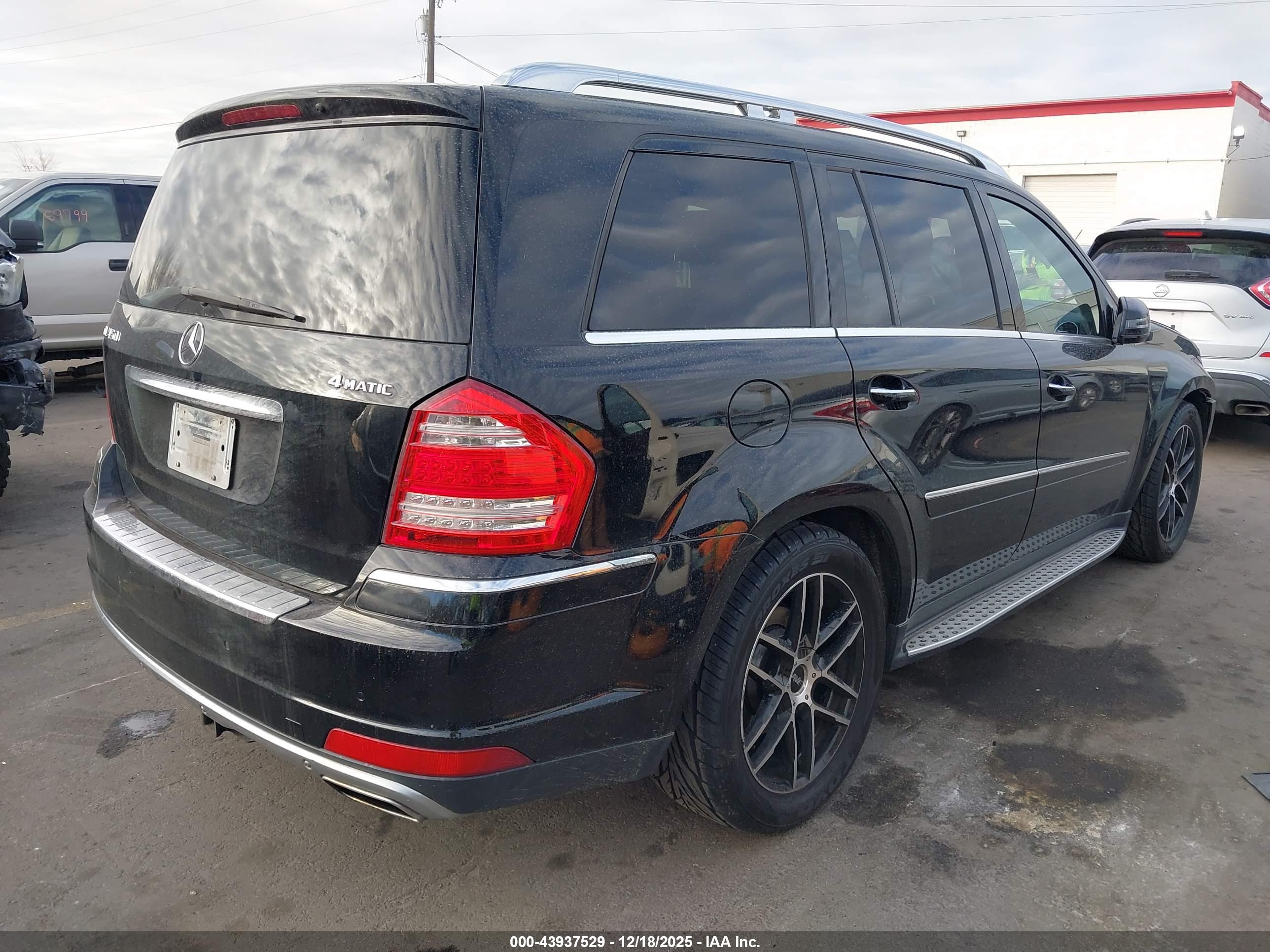 MERCEDES-BENZ GL image 4
