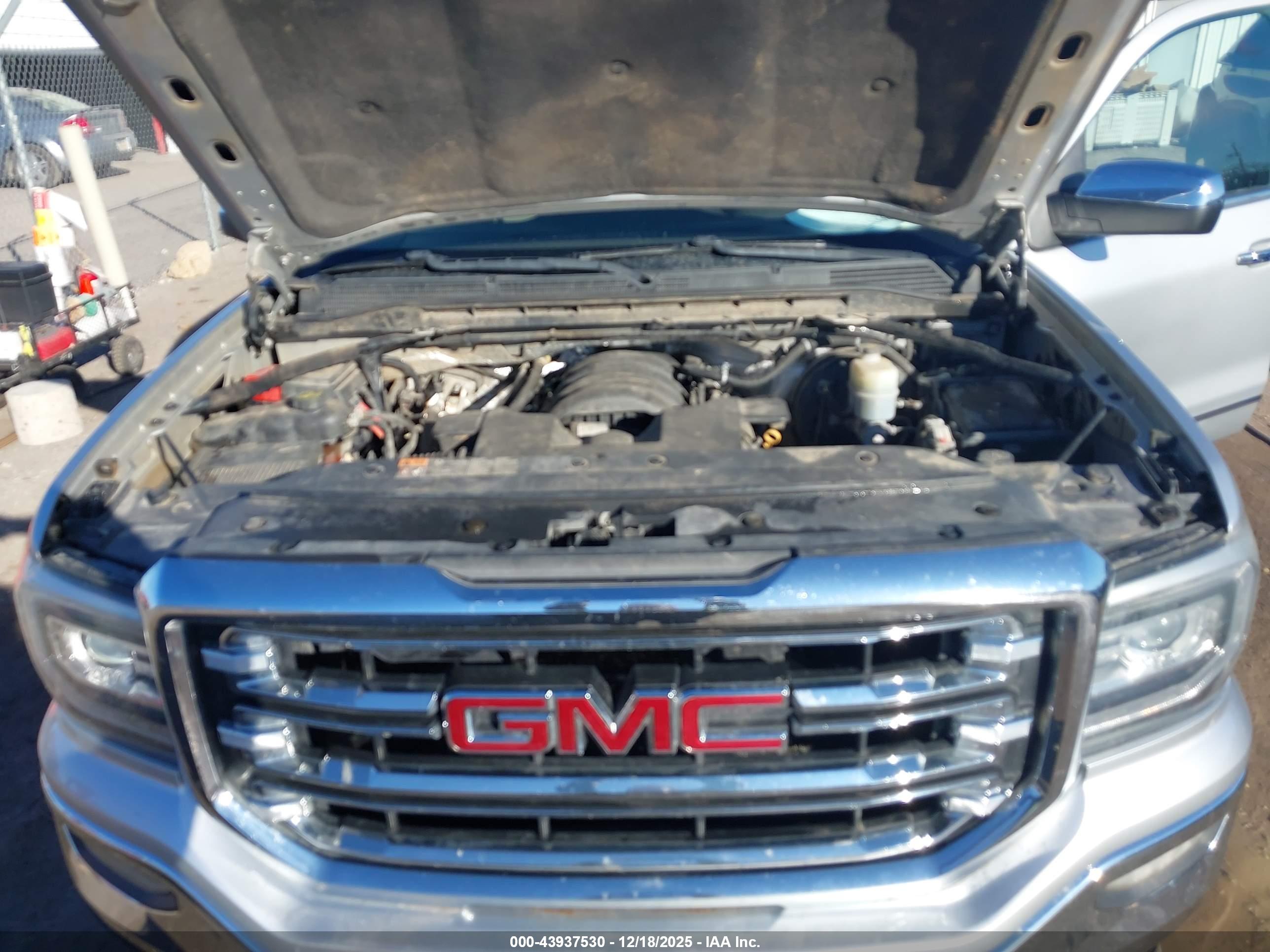GMC SIERRA image 10