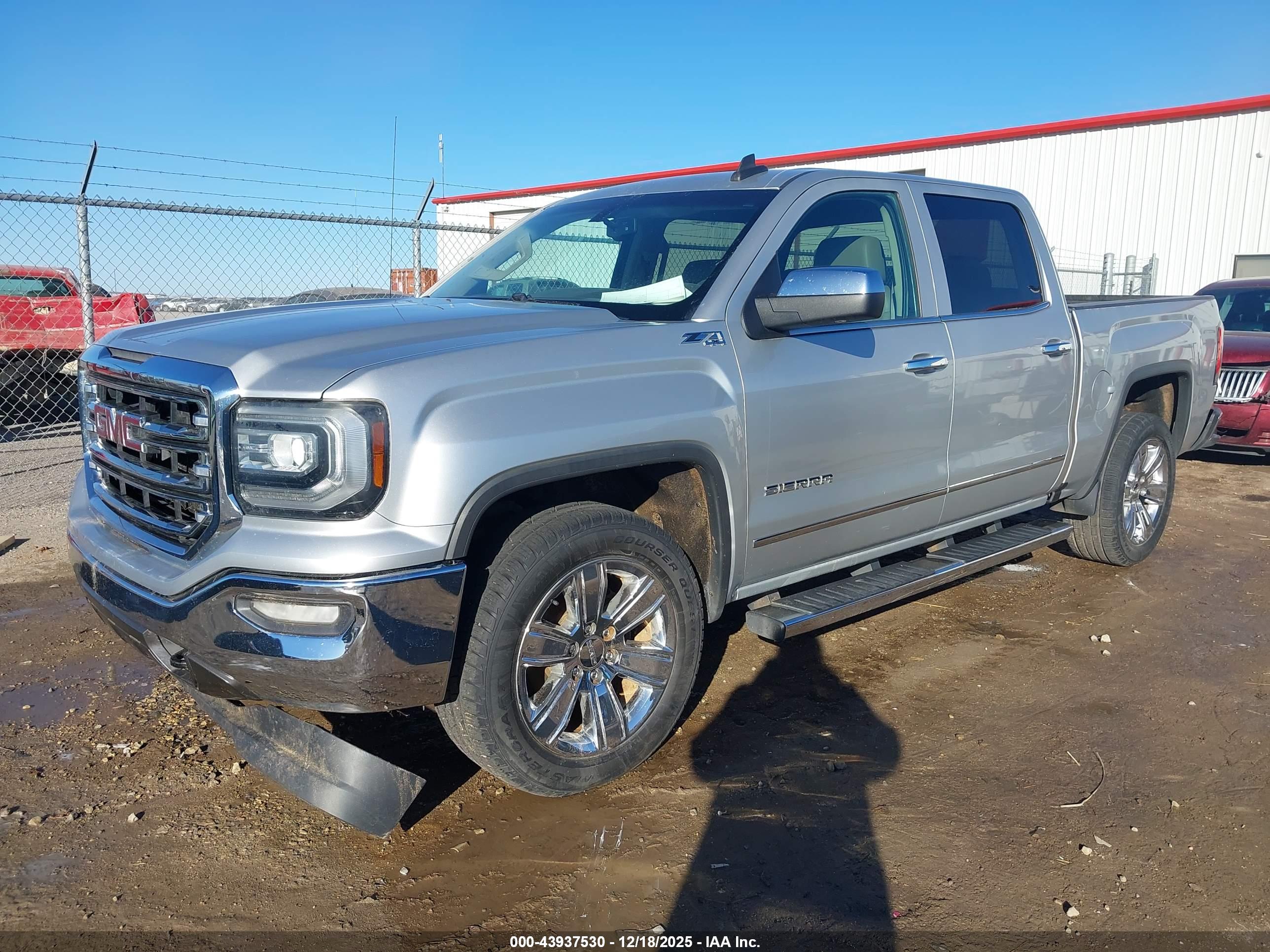 GMC SIERRA image 2