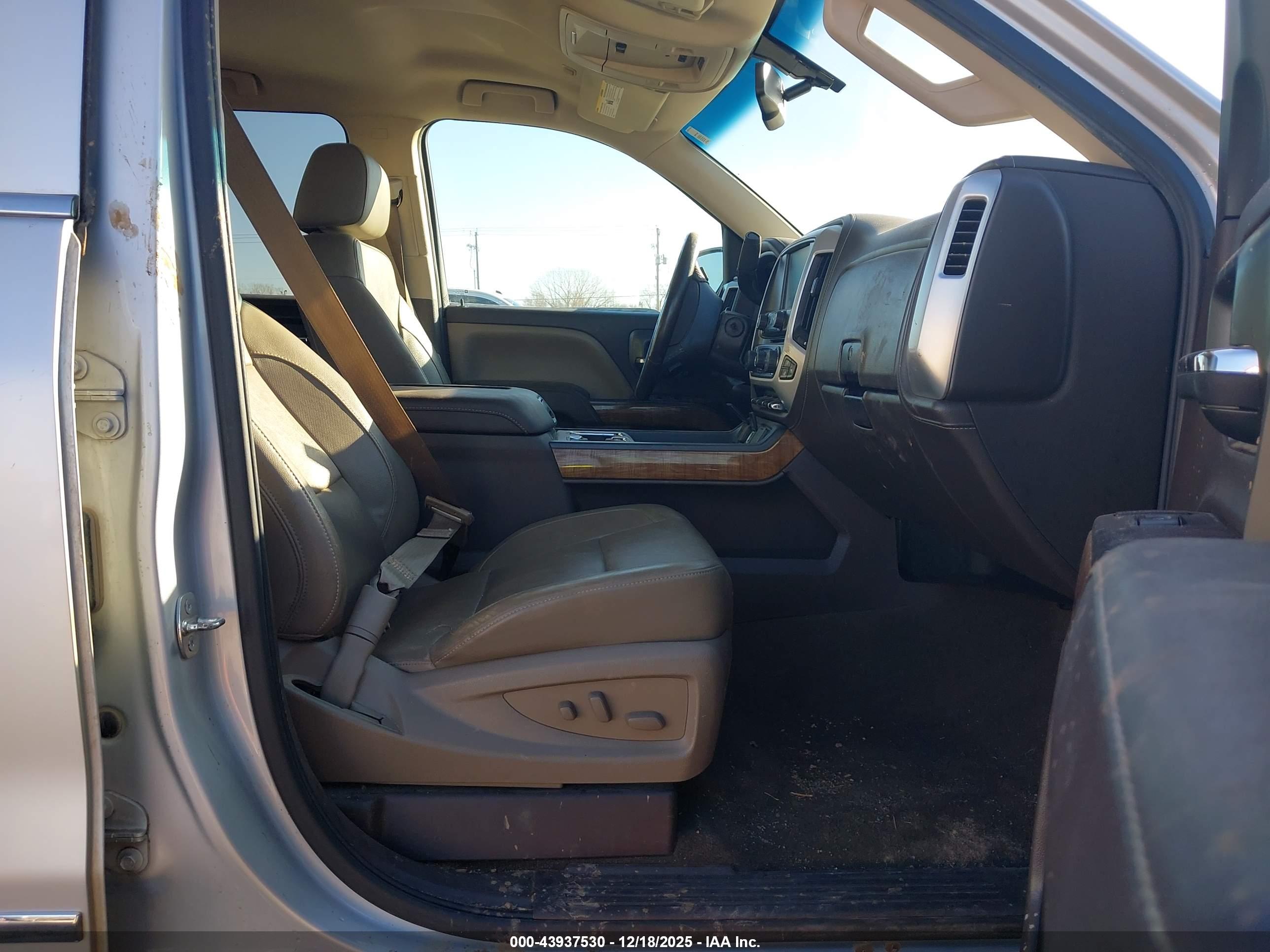 GMC SIERRA image 5