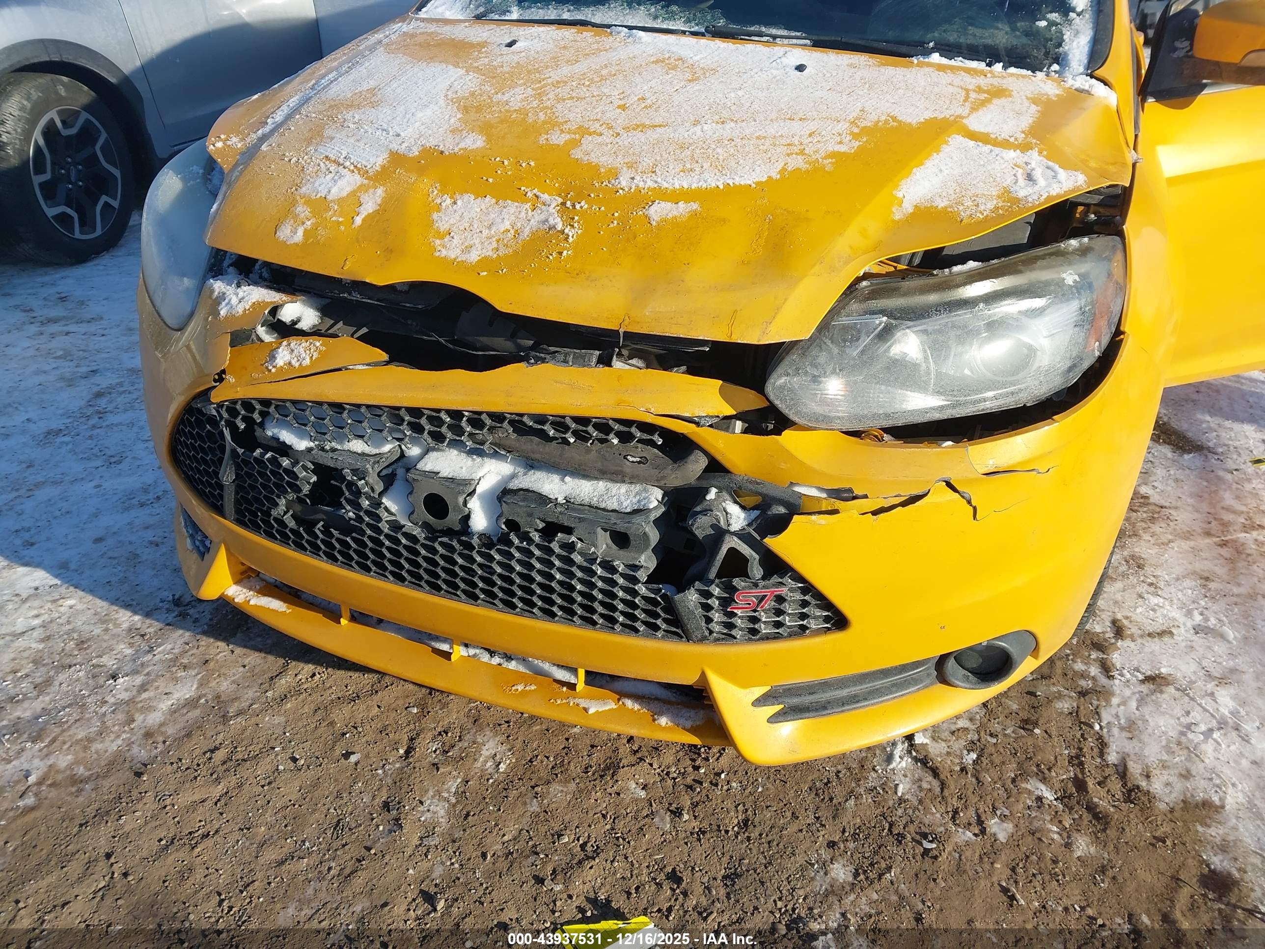 FORD FOCUS image 6