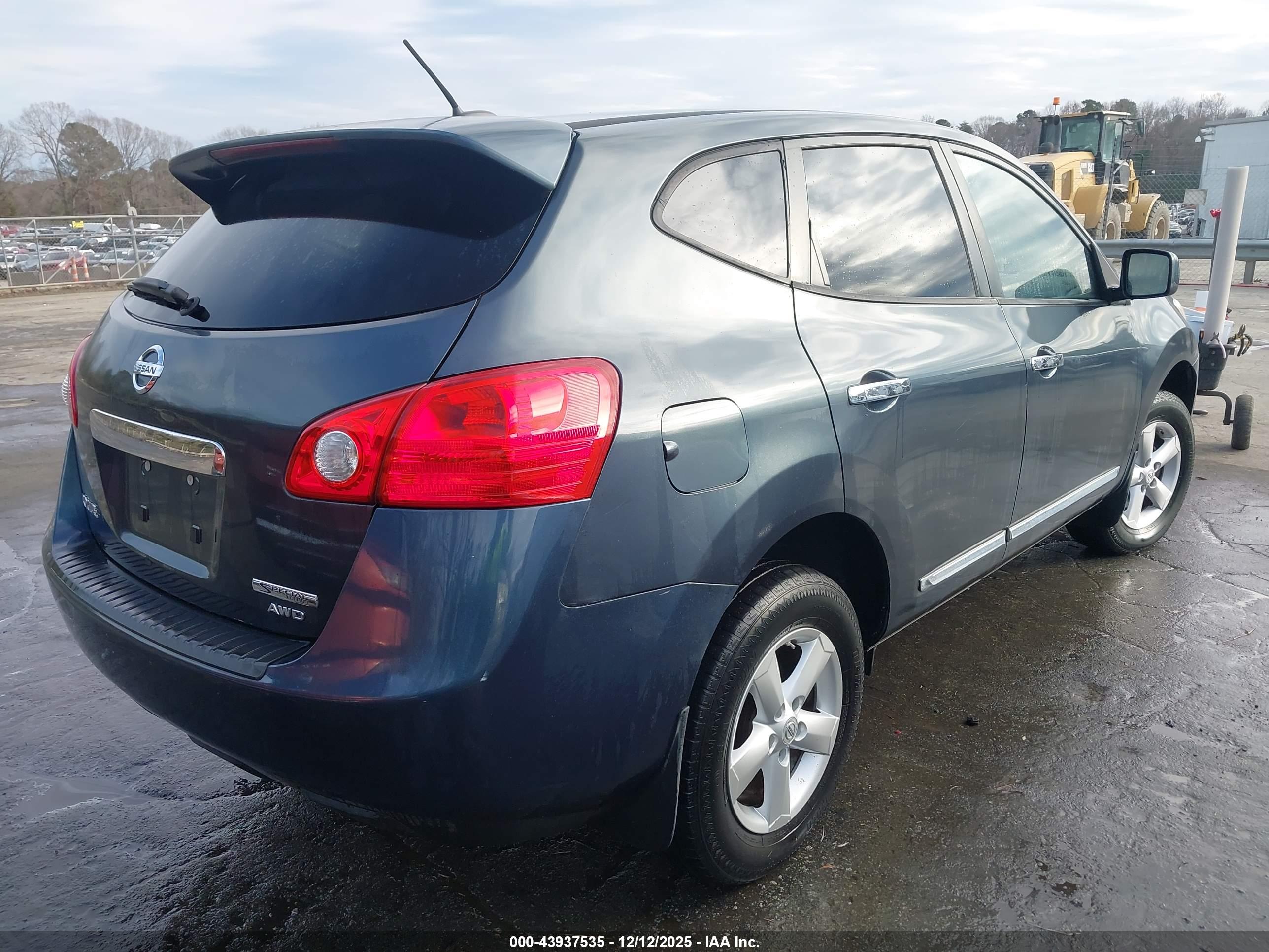NISSAN ROGUE image 4