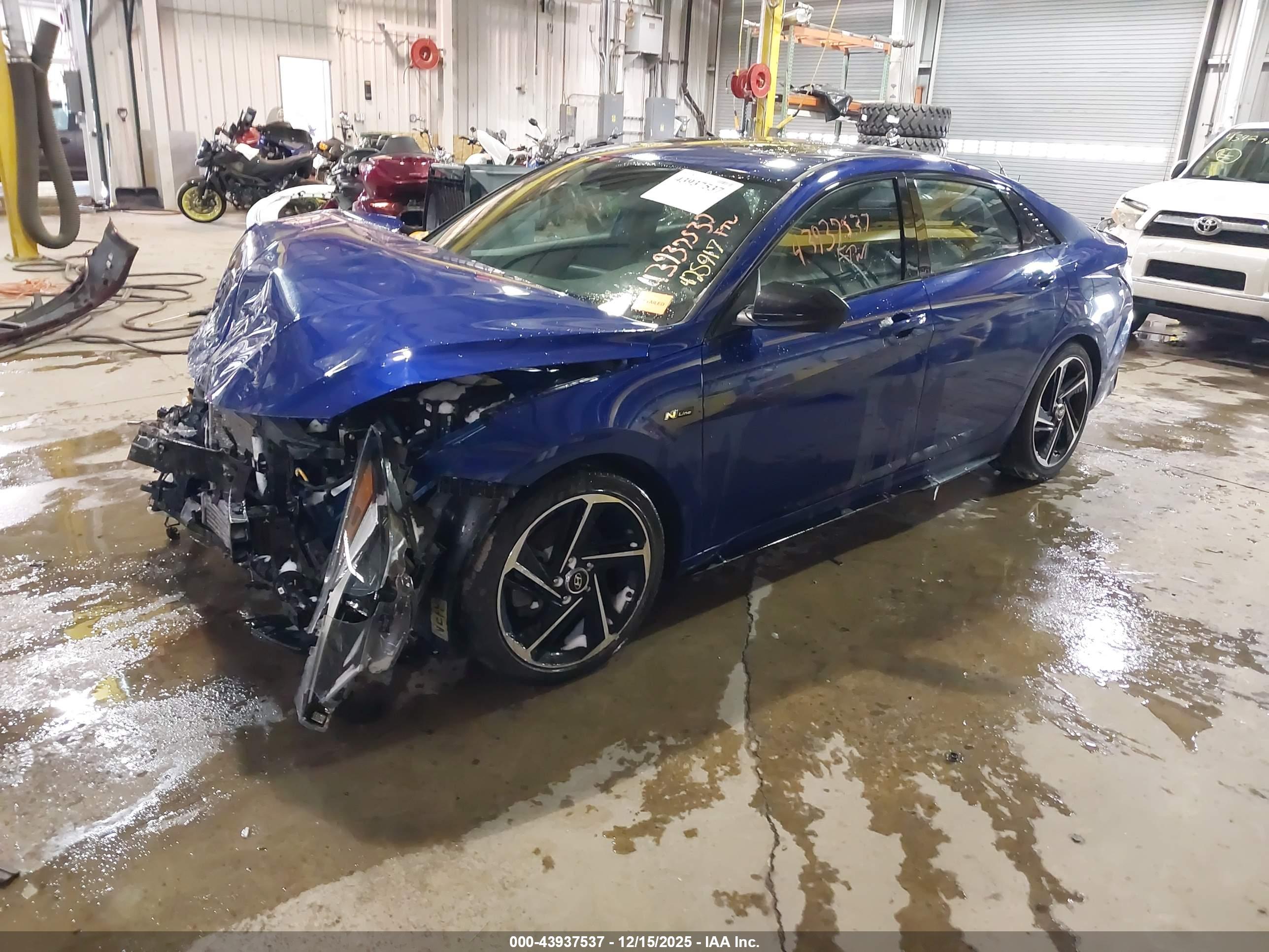 HYUNDAI ELANTRA image 2
