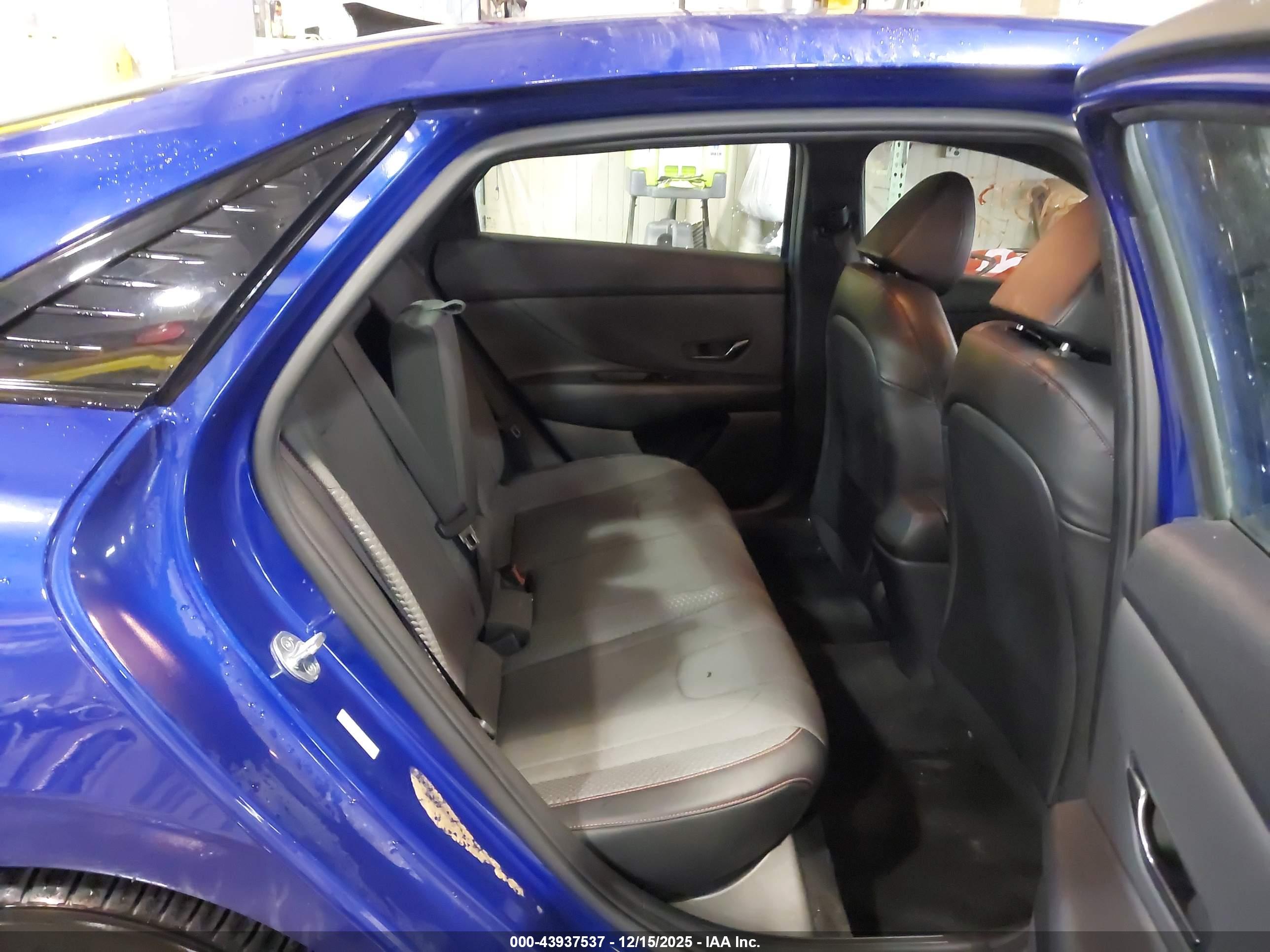 HYUNDAI ELANTRA image 8