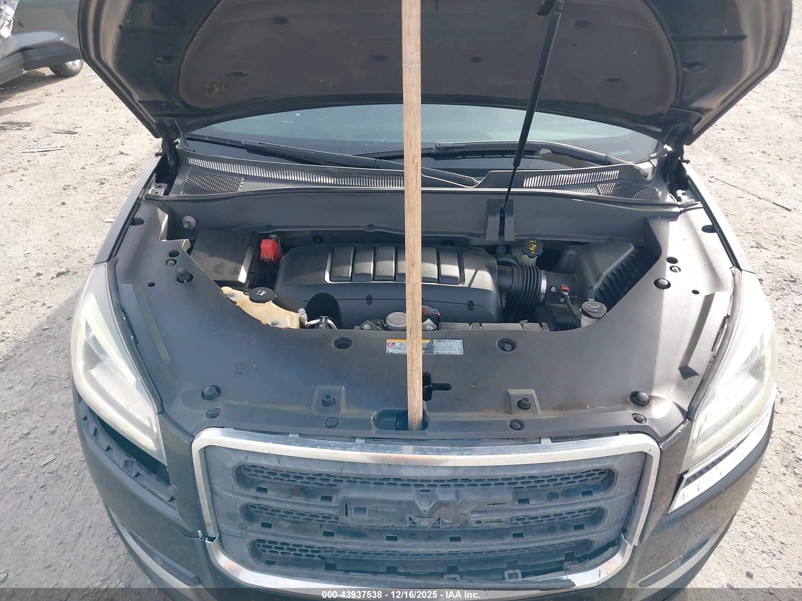 GMC ACADIA image 10