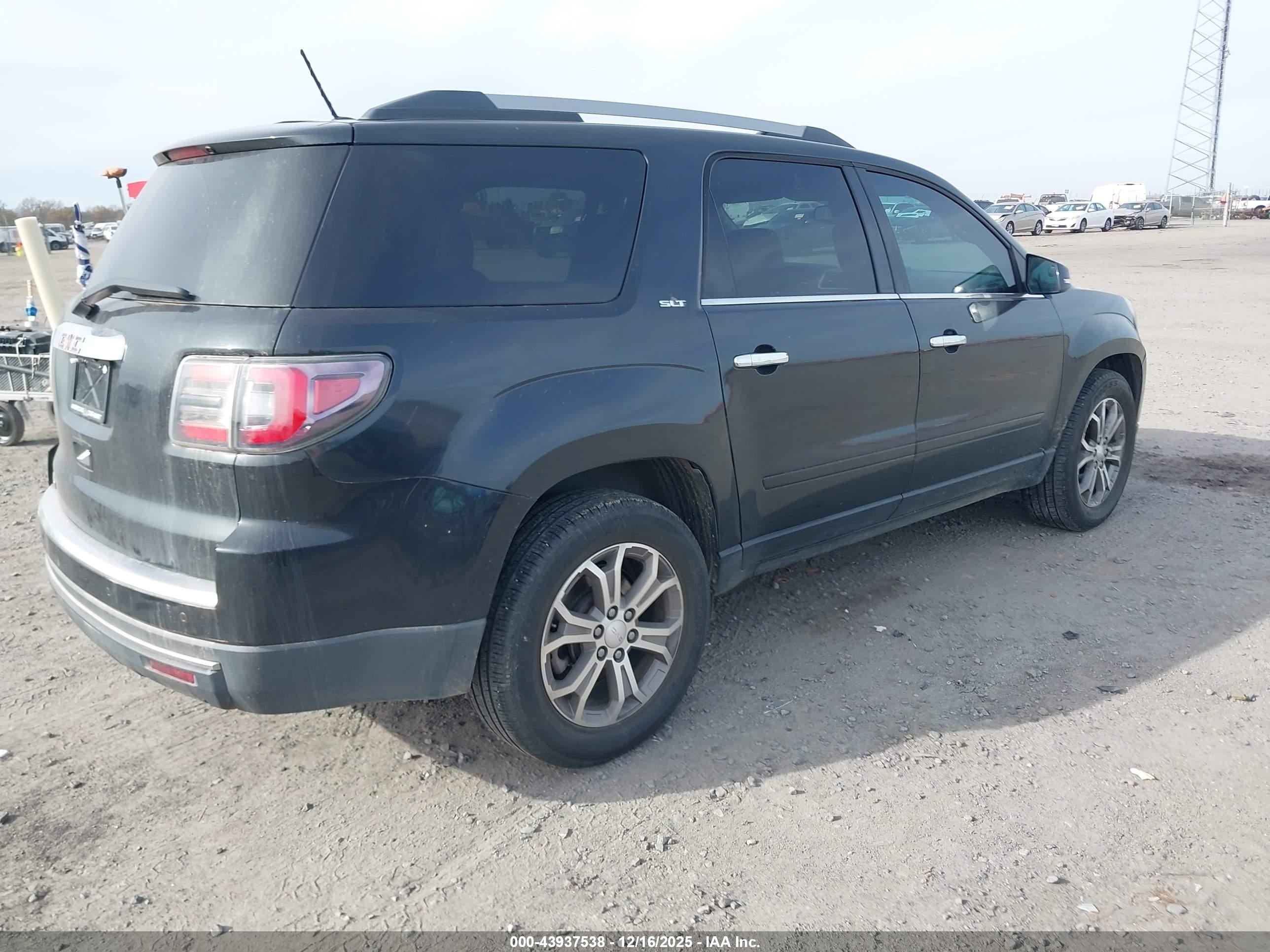 GMC ACADIA image 4