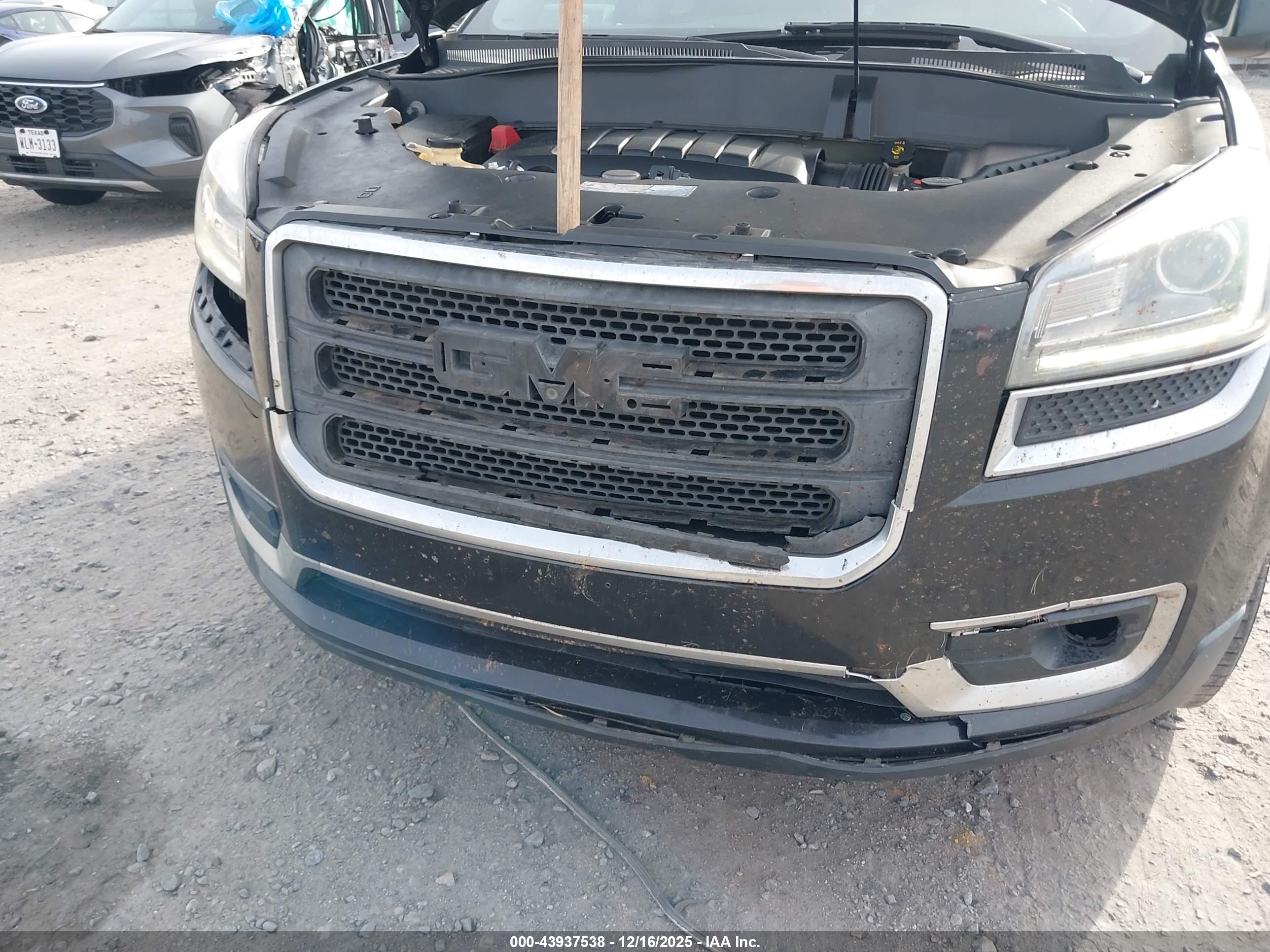 GMC ACADIA image 6