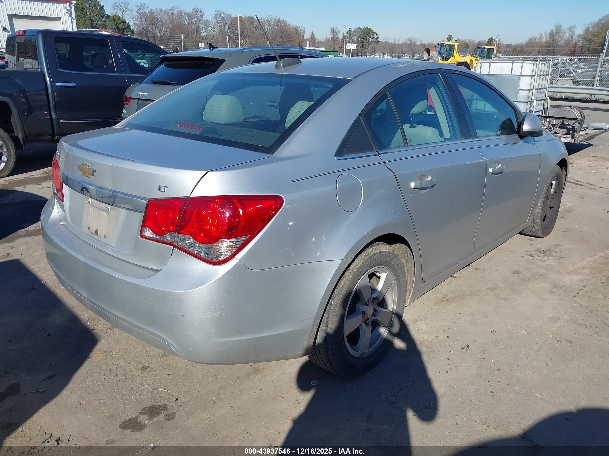 CHEVROLET CRUZE image 4