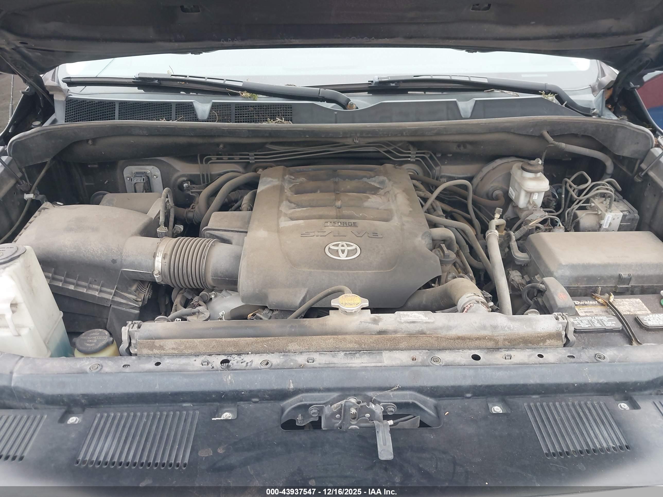 TOYOTA TUNDRA image 10