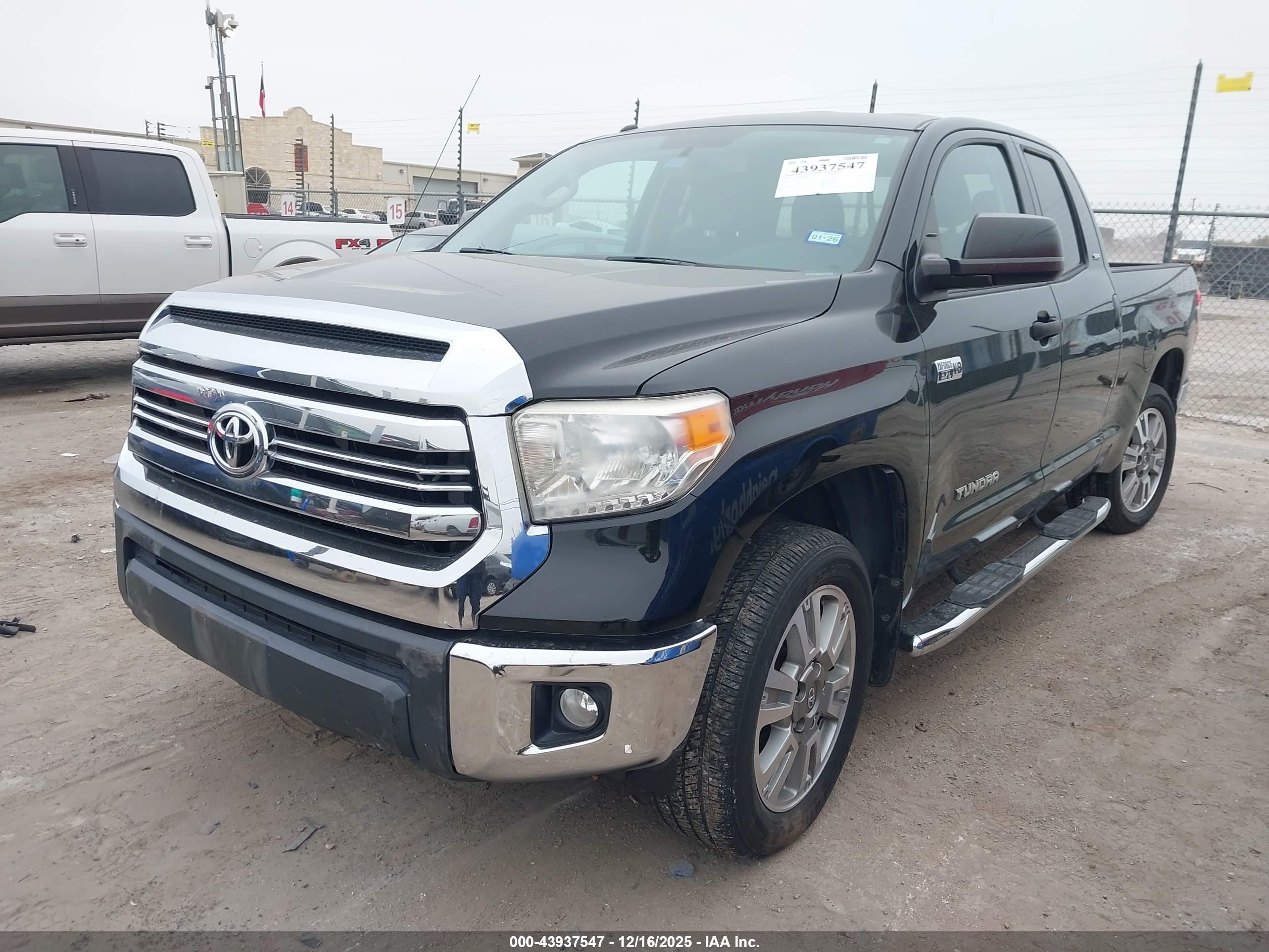 TOYOTA TUNDRA image 2