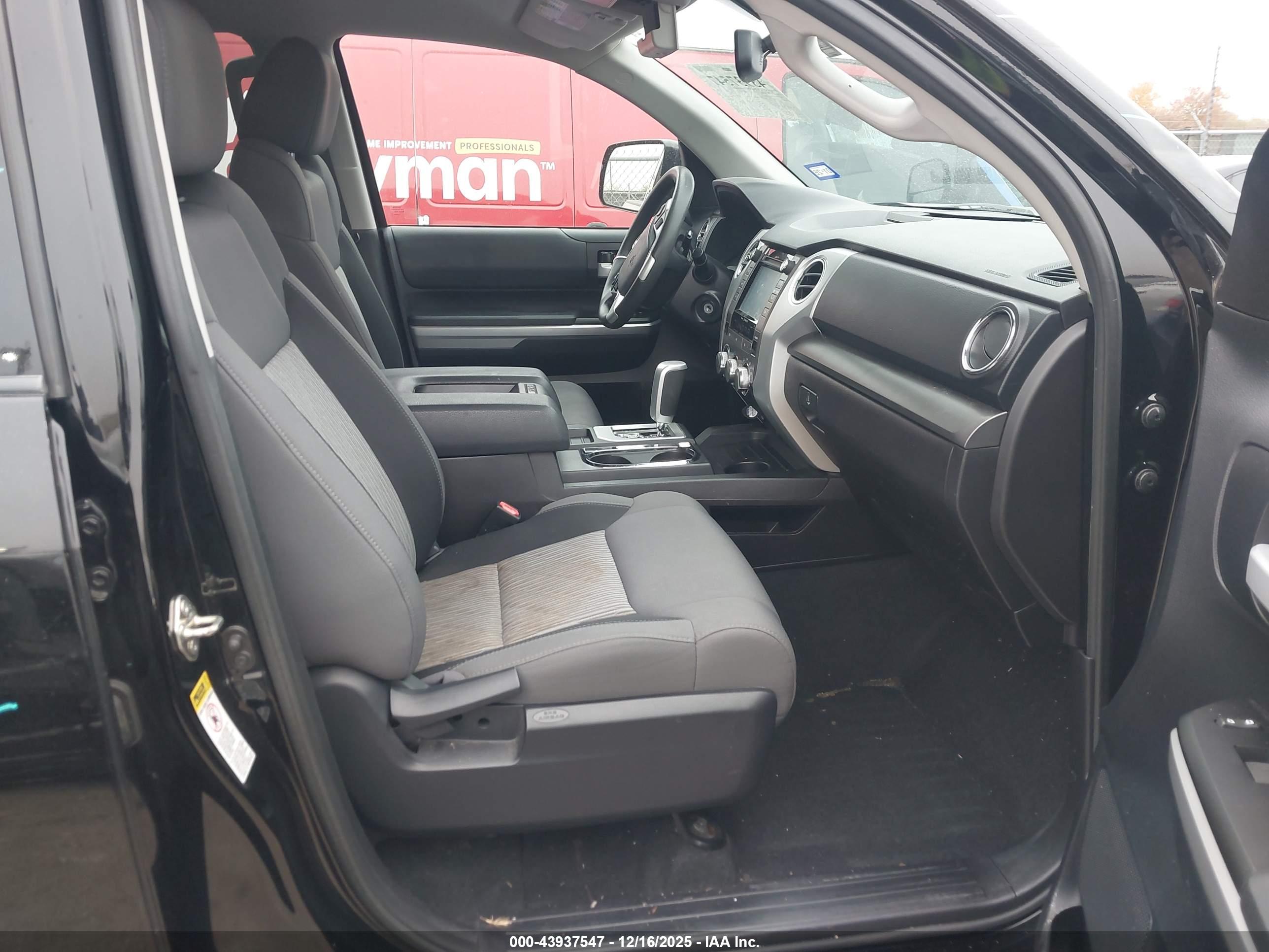 TOYOTA TUNDRA image 5