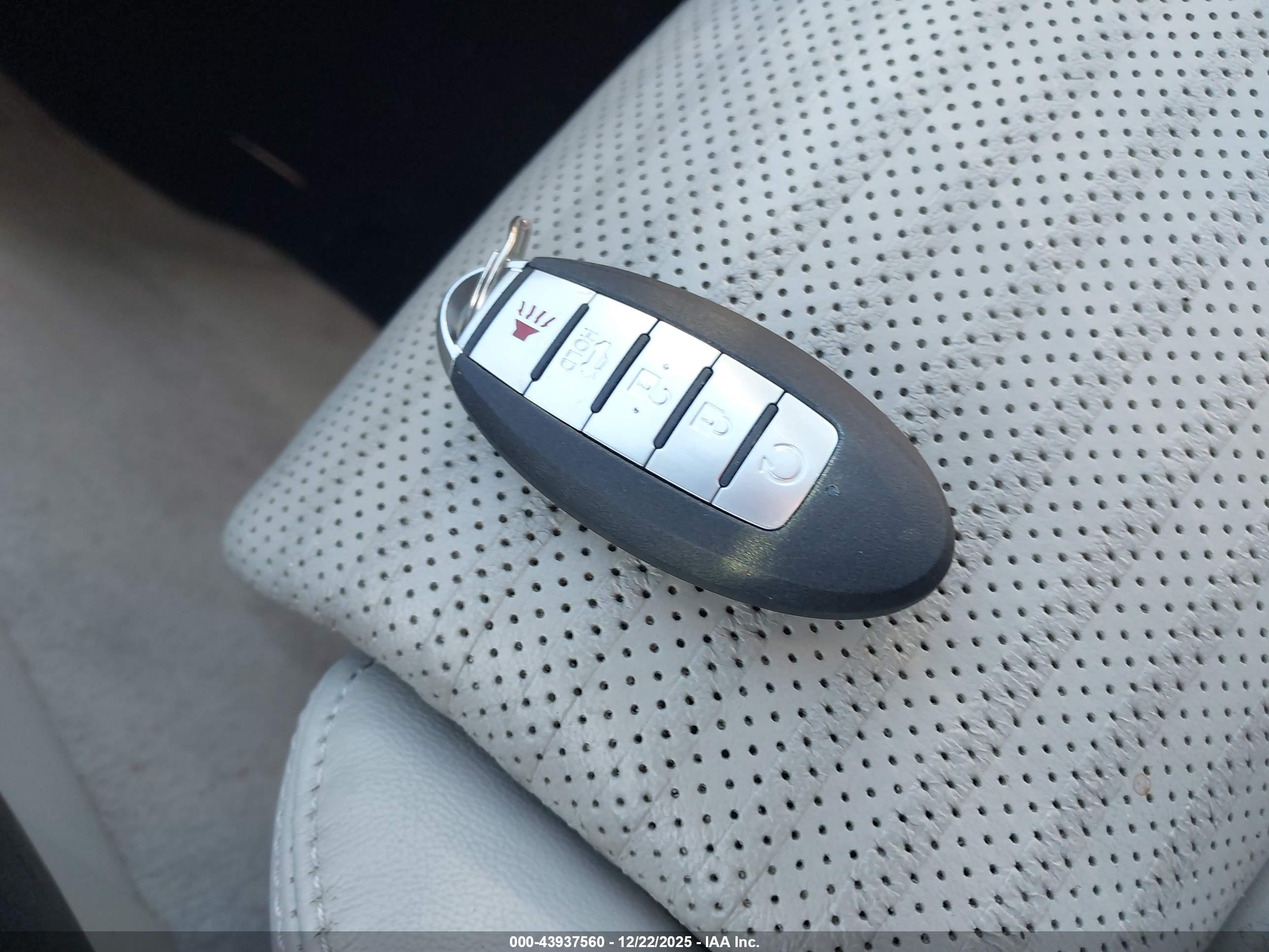 INFINITI Q50 image 11