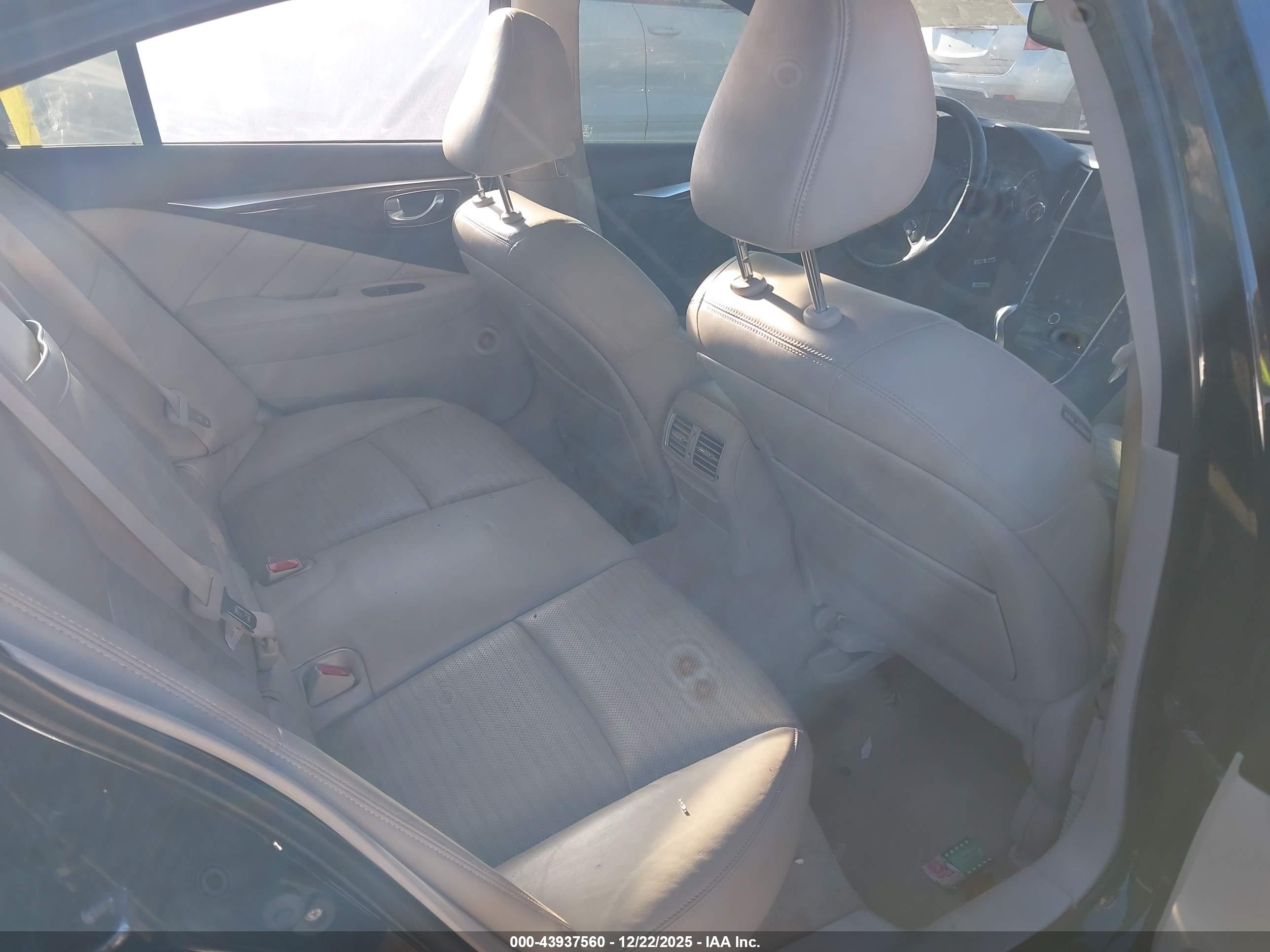 INFINITI Q50 image 8