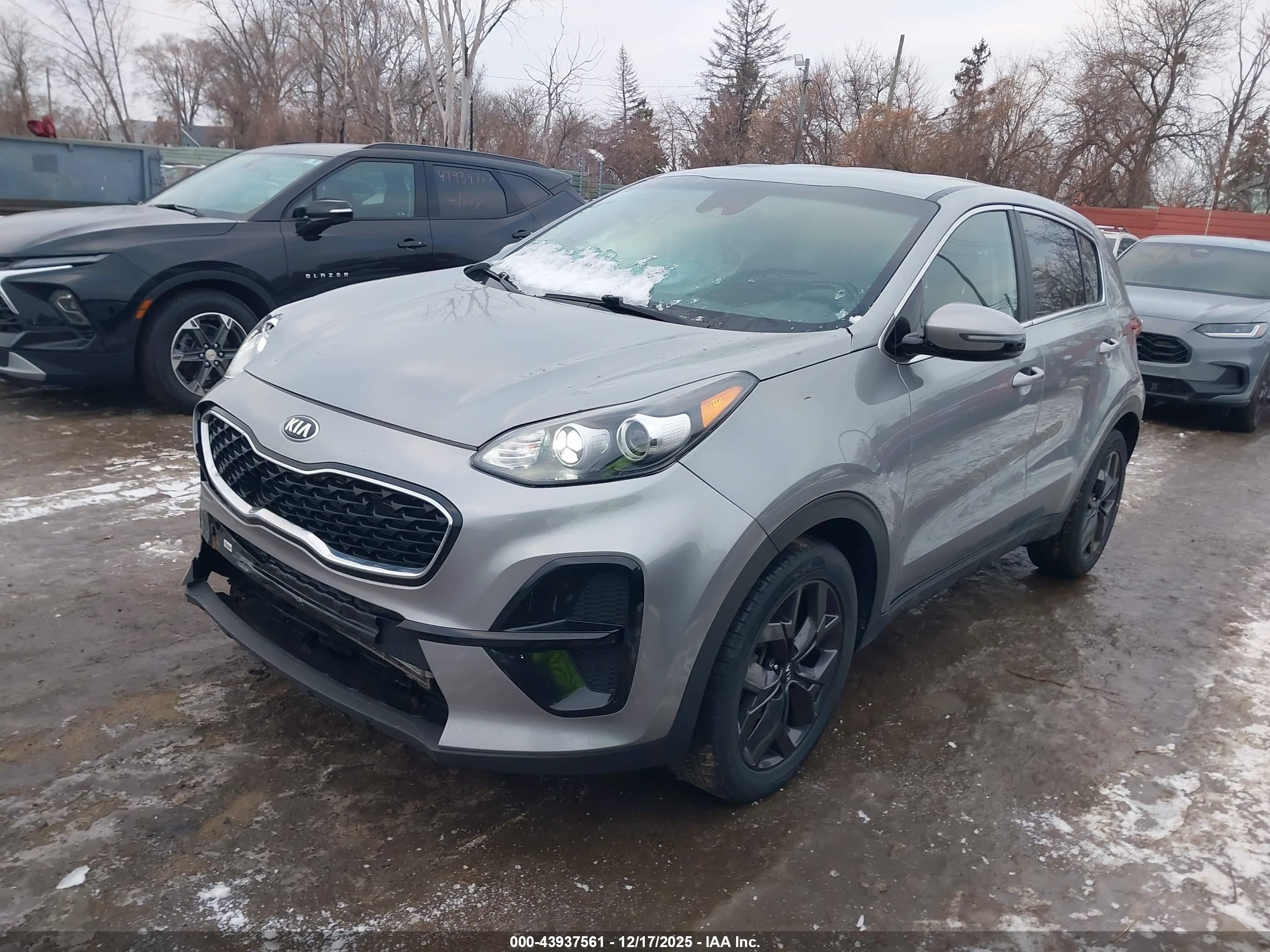 KIA SPORTAGE image 2
