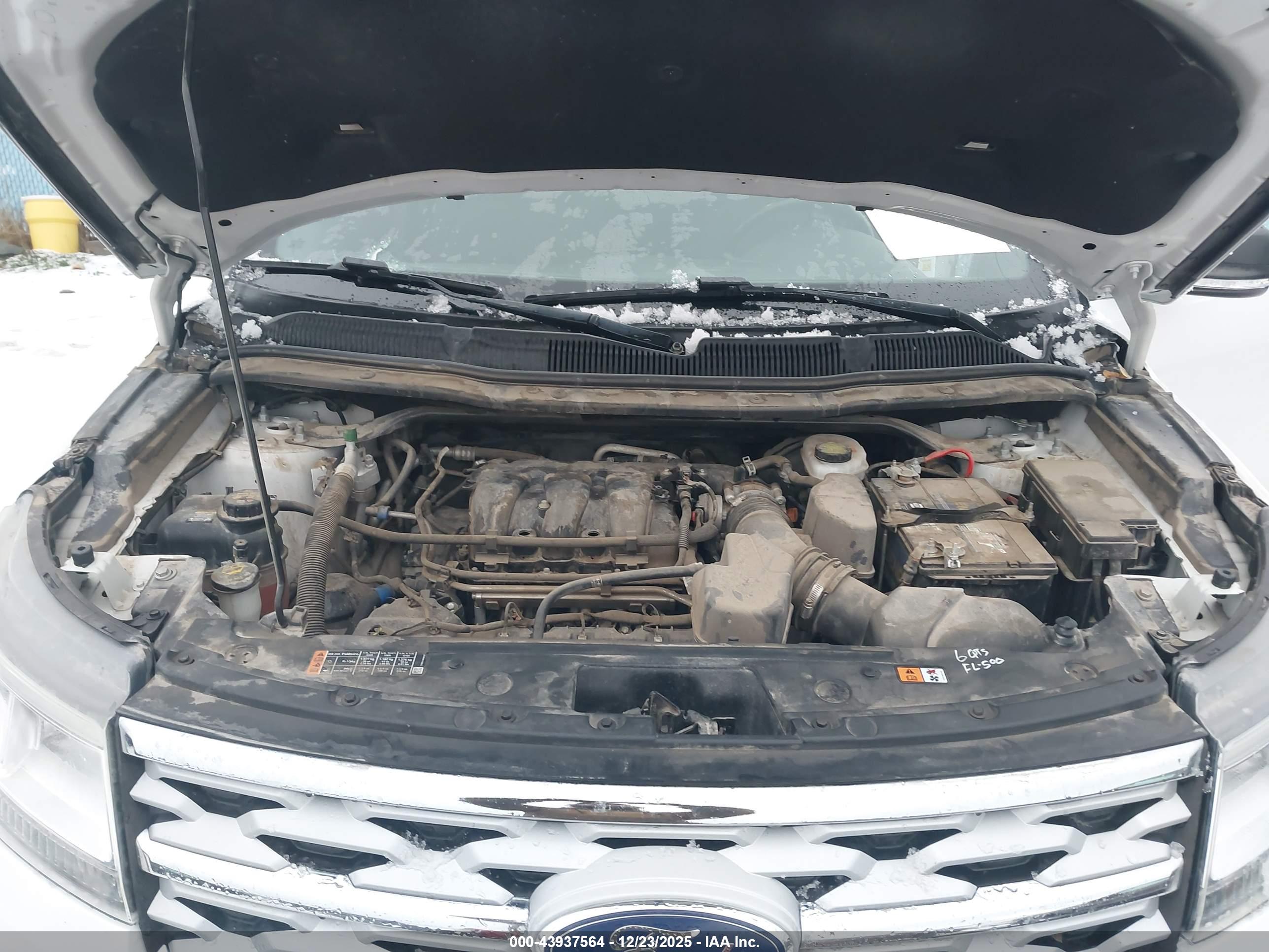 FORD EXPLORER image 10
