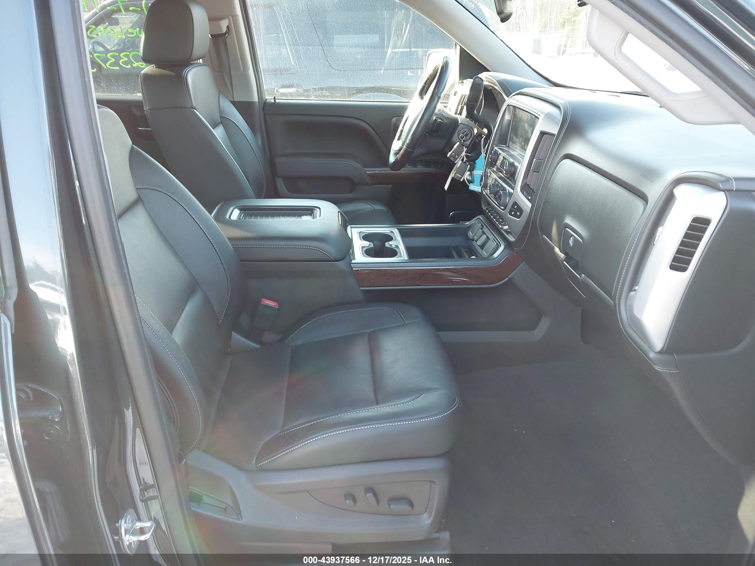 GMC SIERRA image 5