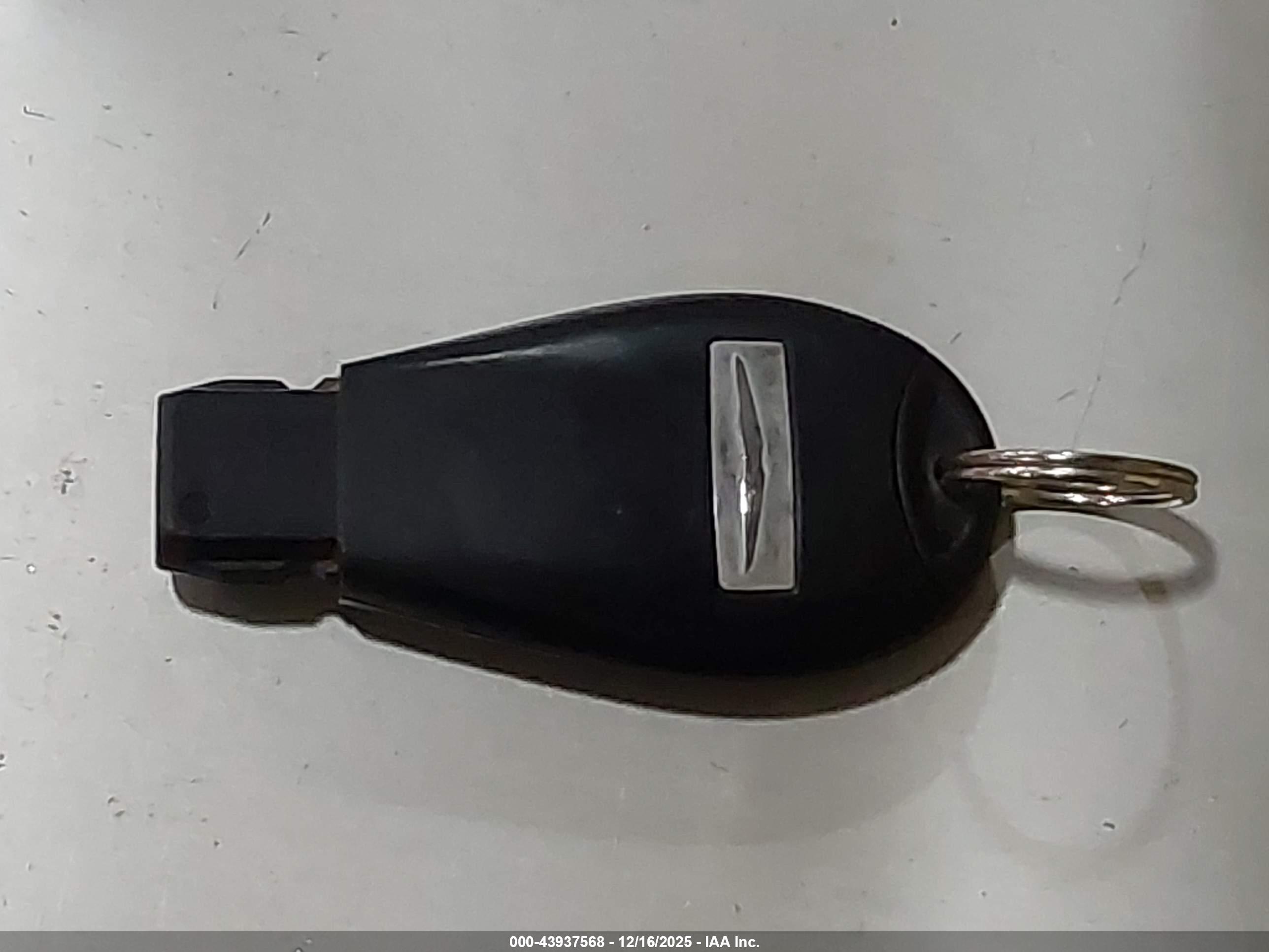CHRYSLER TOWN image 11