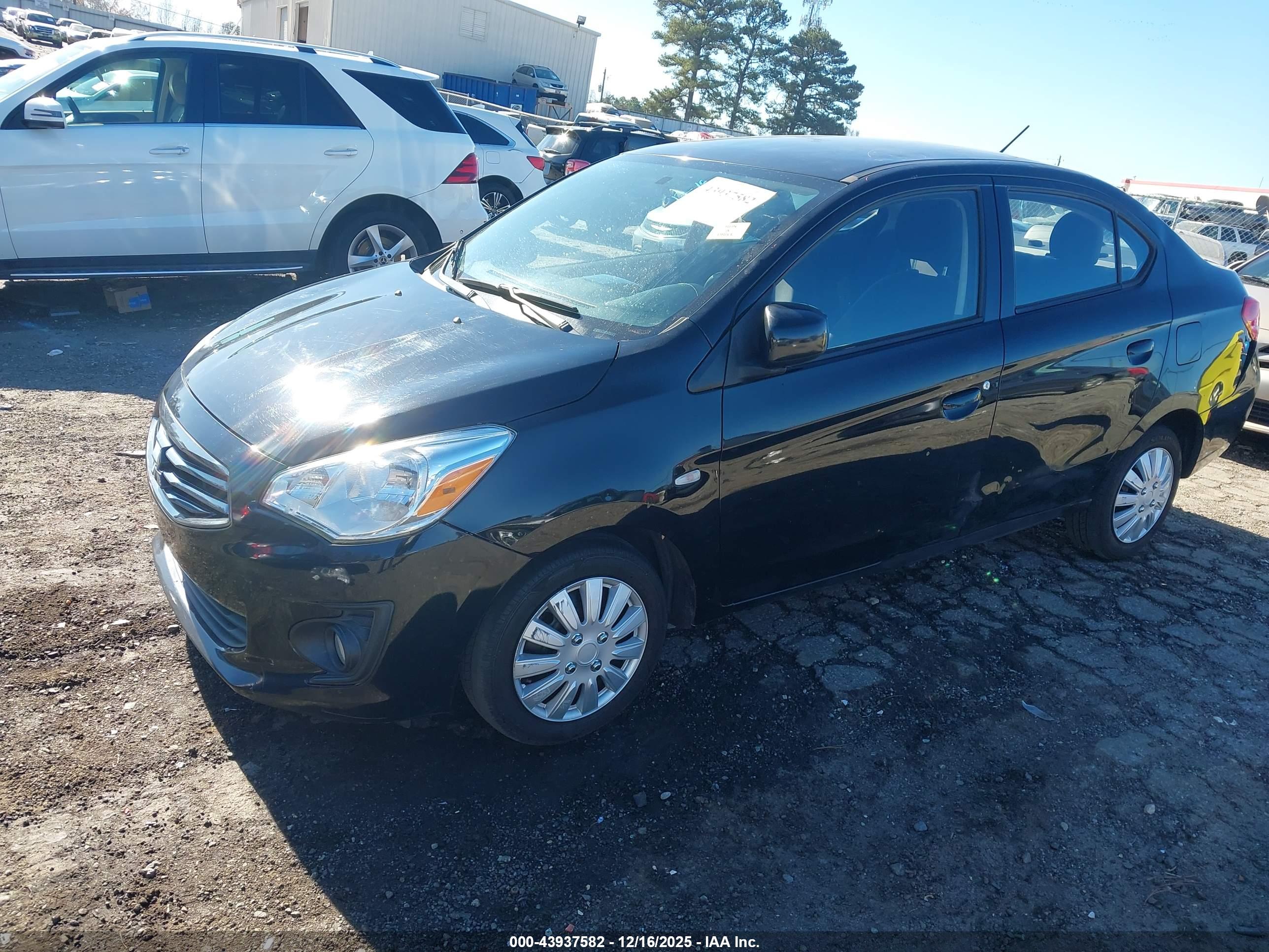 MITSUBISHI MIRAGE image 2