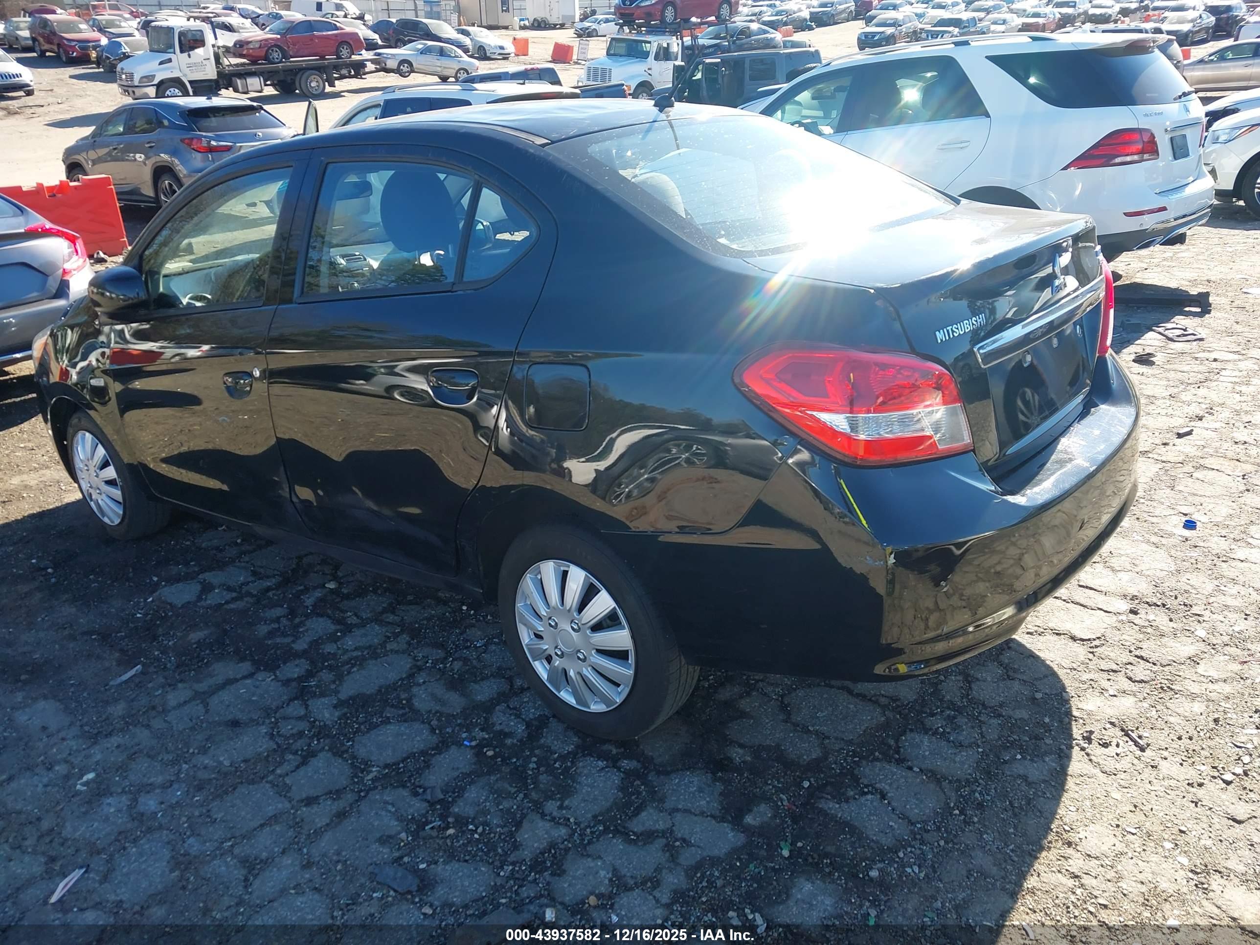 MITSUBISHI MIRAGE image 3