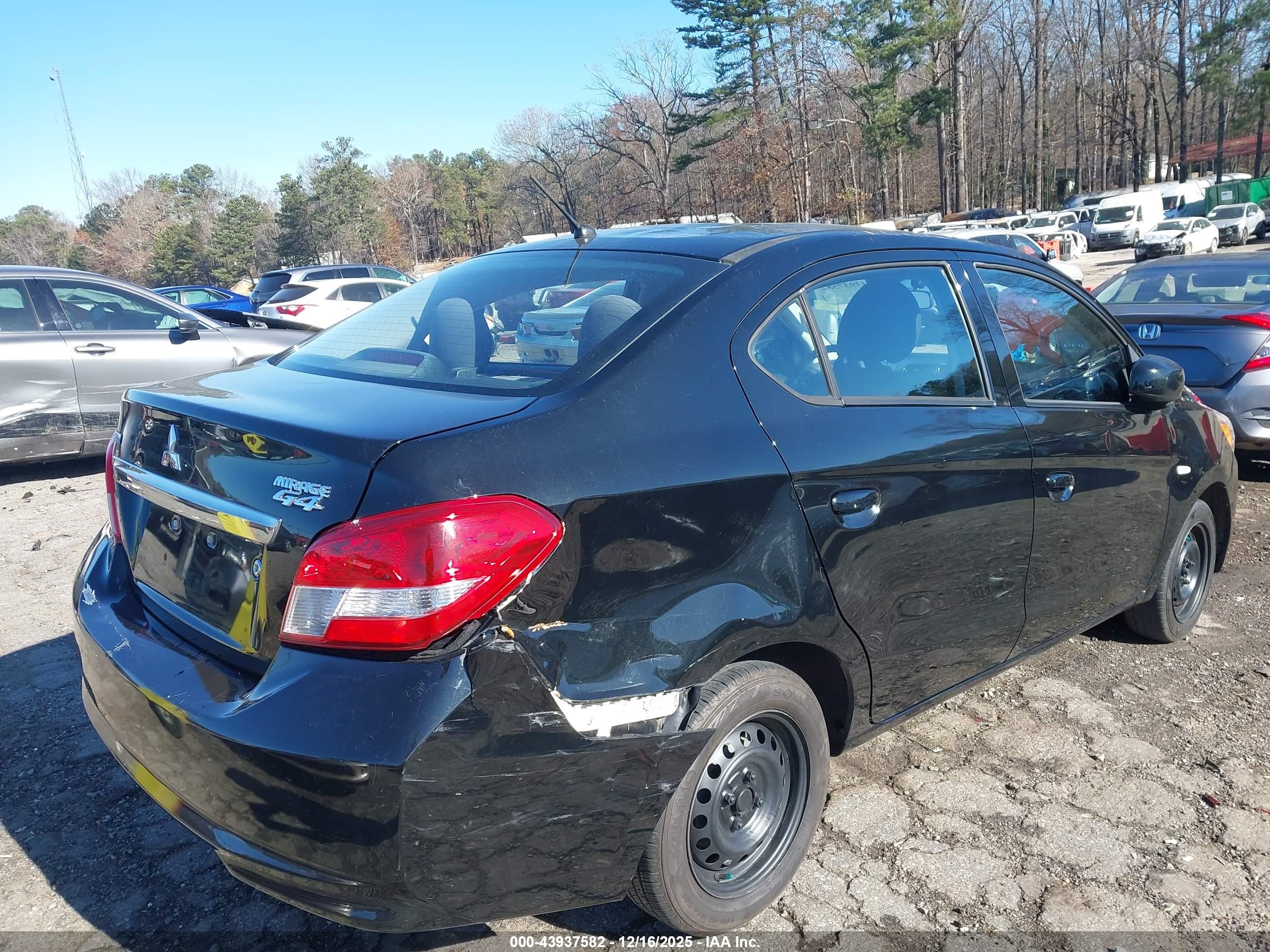 MITSUBISHI MIRAGE image 6