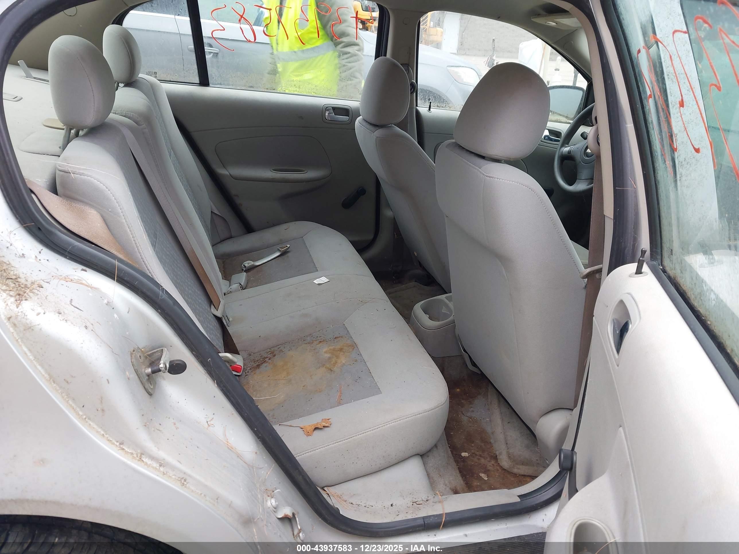 CHEVROLET COBALT image 8
