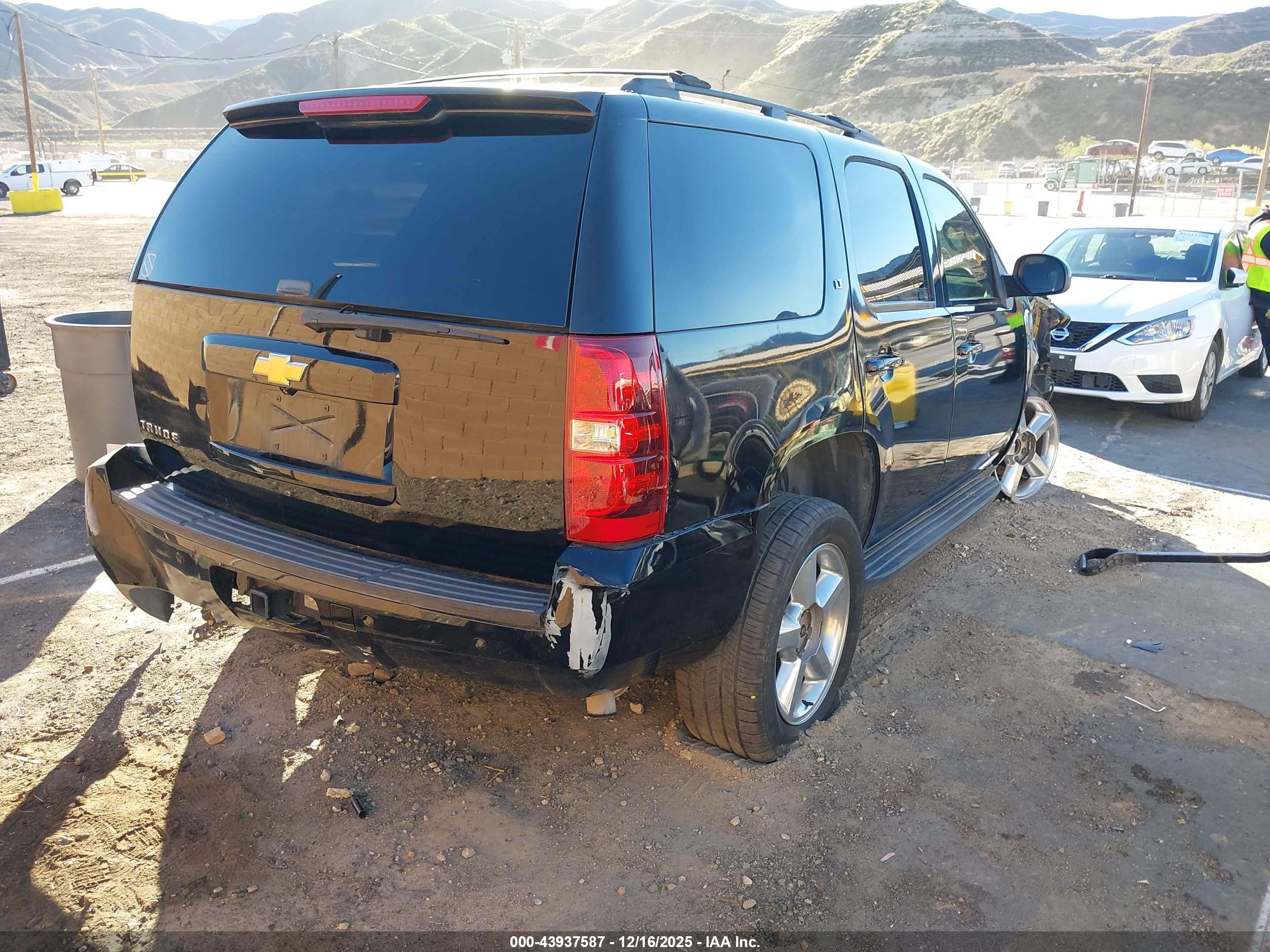 CHEVROLET TAHOE image 4