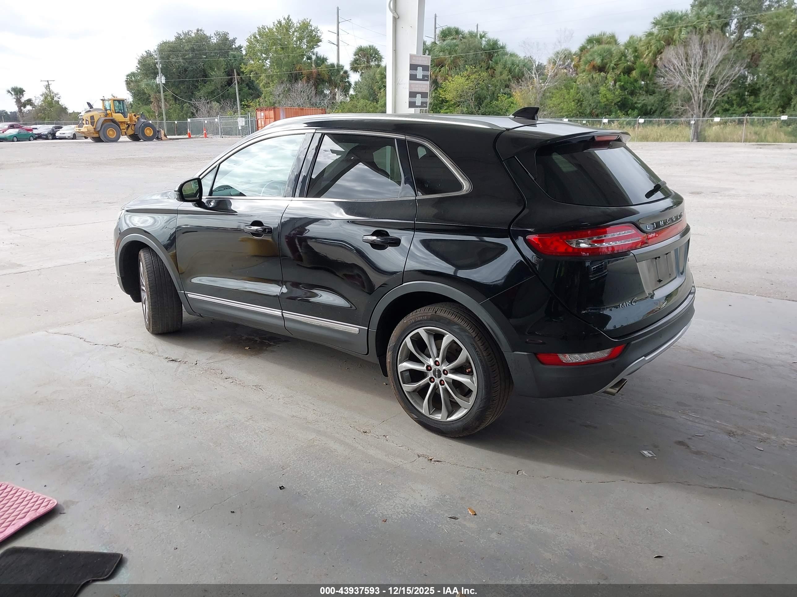 LINCOLN MKC image 3