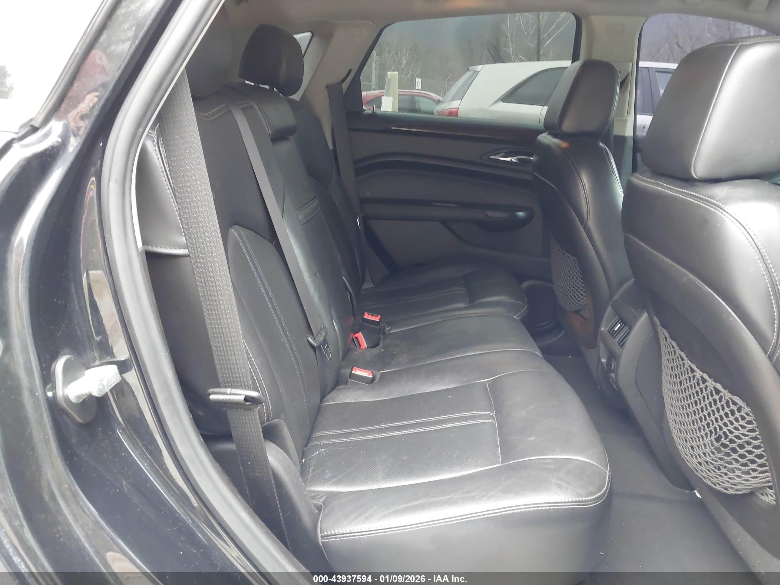 CADILLAC SRX image 8