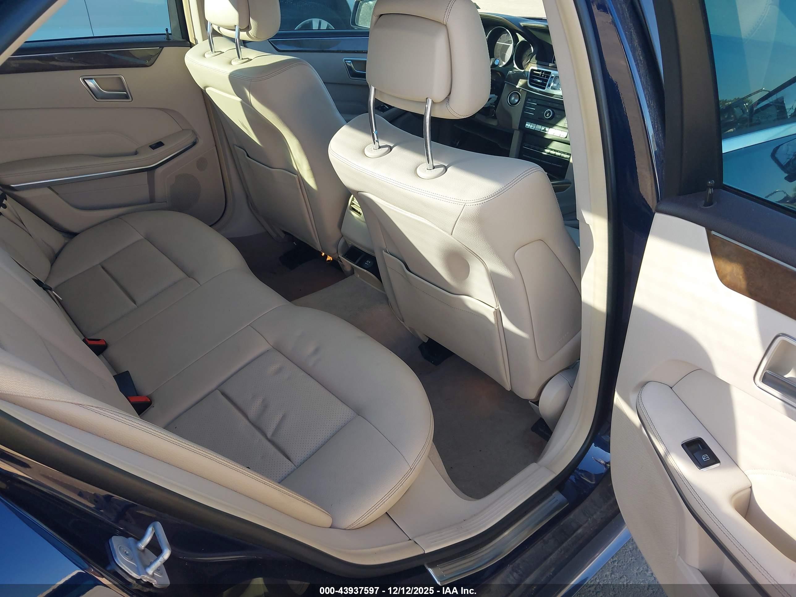 MERCEDES-BENZ E image 8
