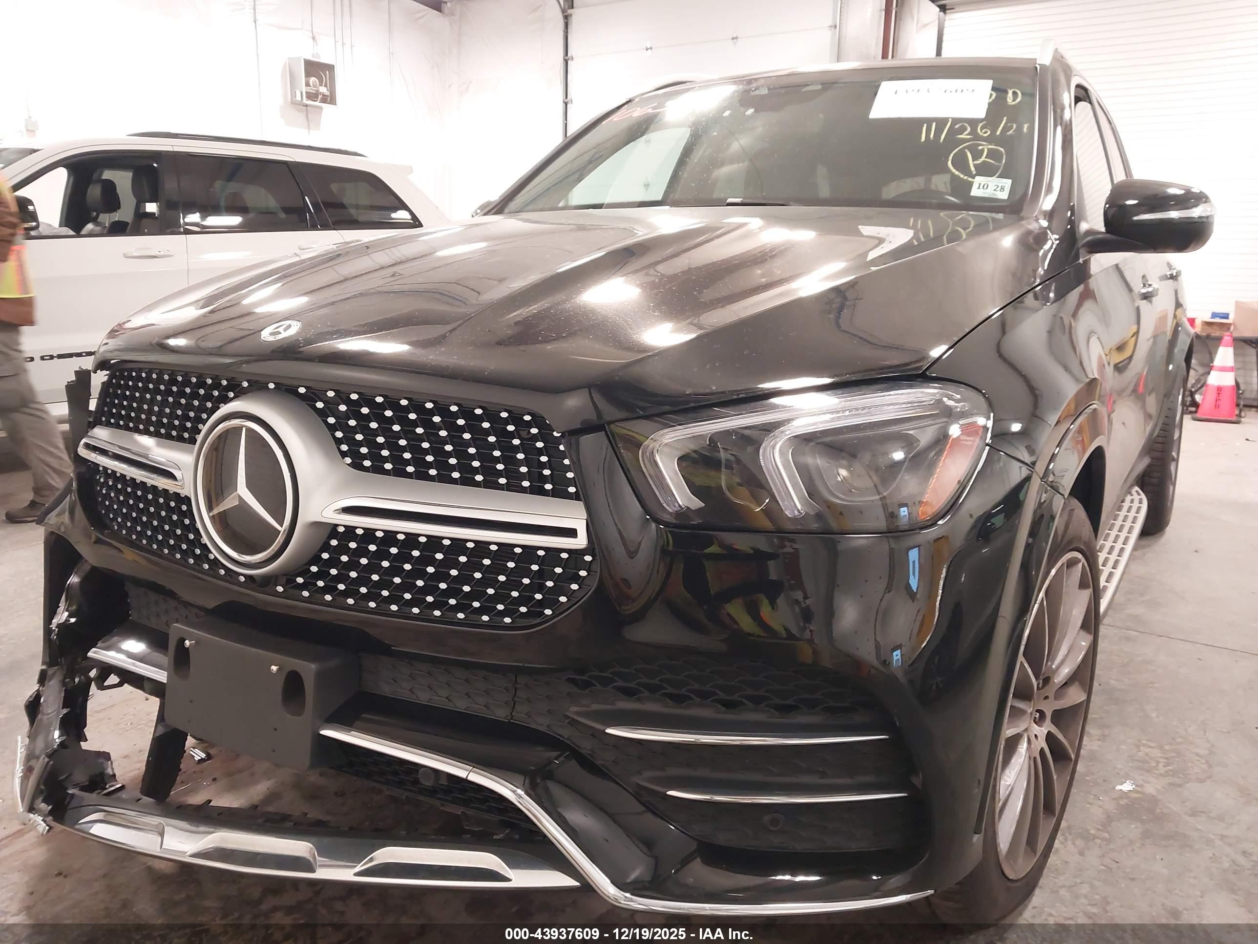MERCEDES-BENZ GLE image 2