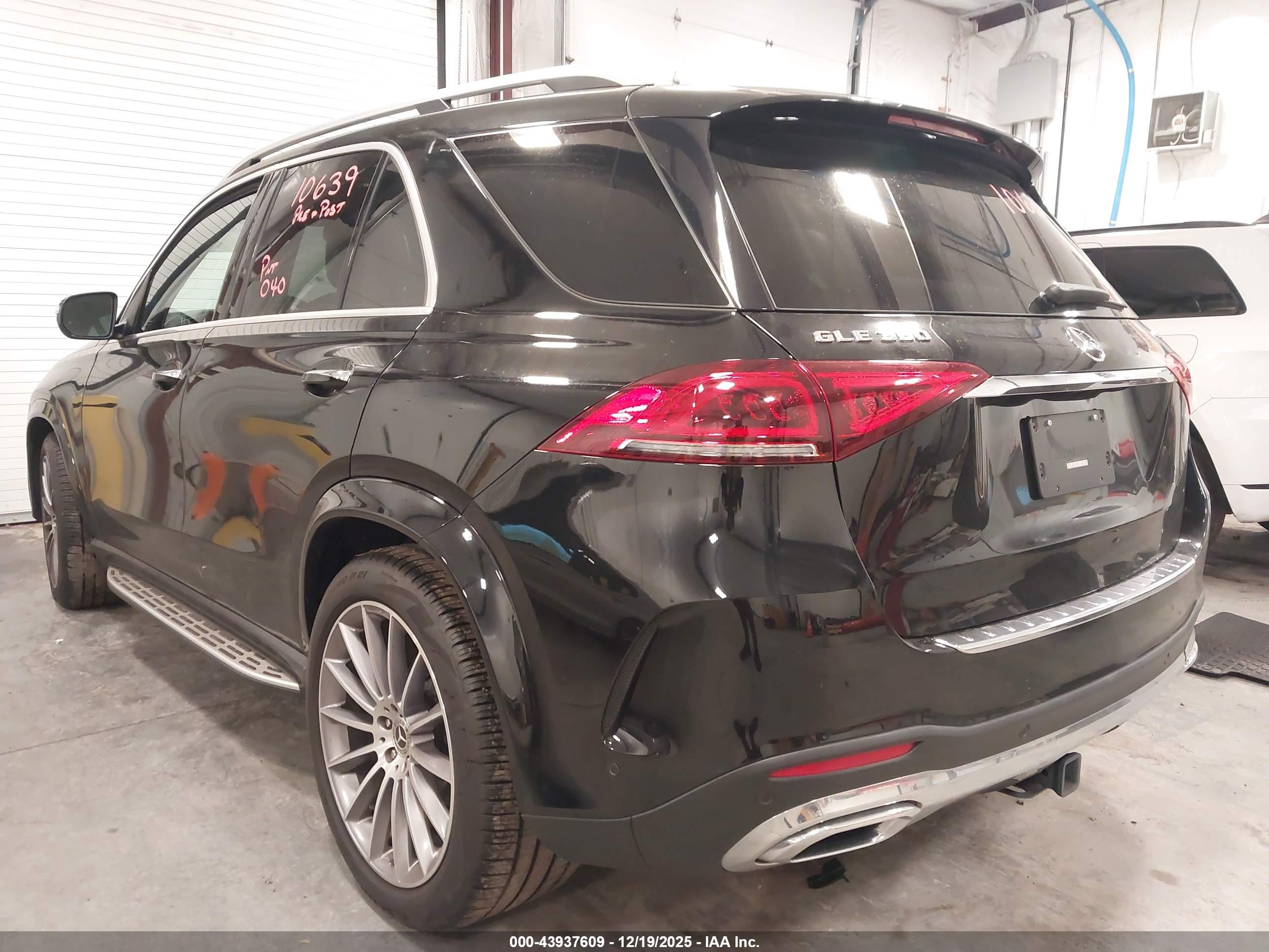 MERCEDES-BENZ GLE image 3